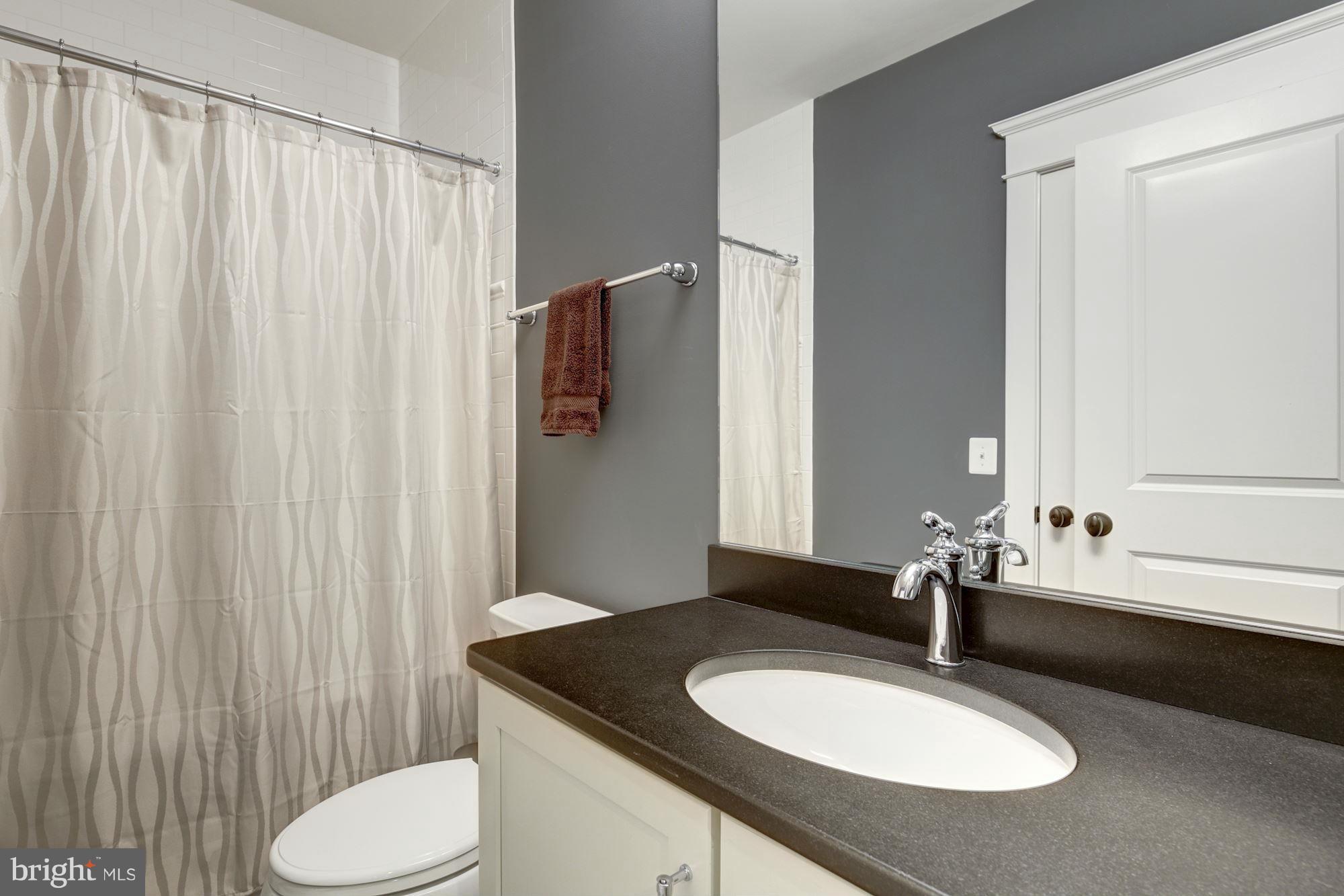 CLARENDON - Residential