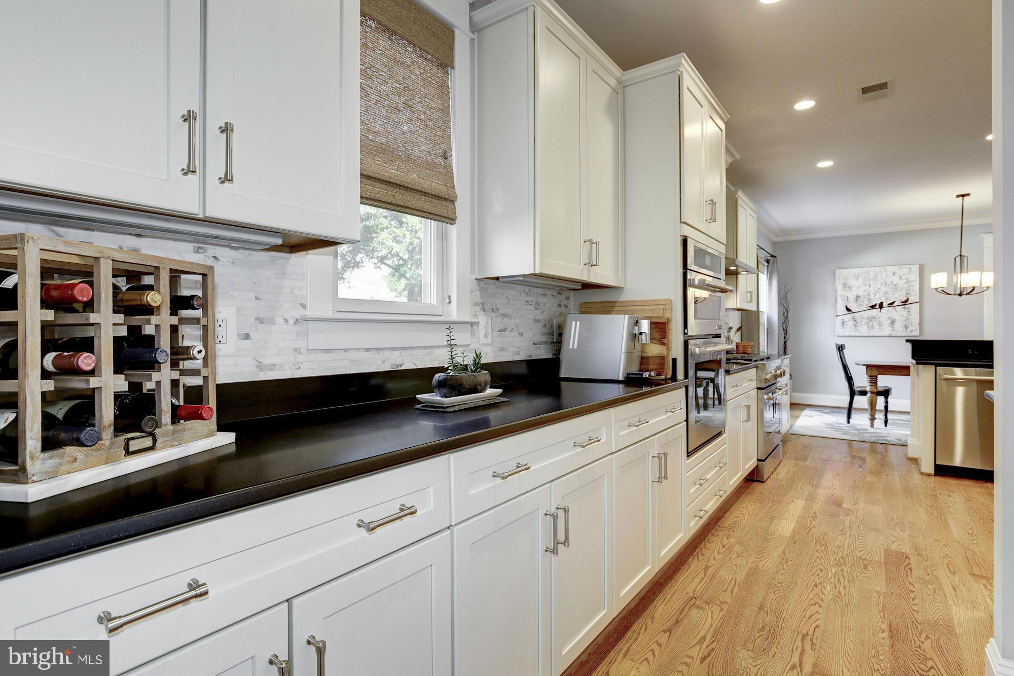 CLARENDON - Residential