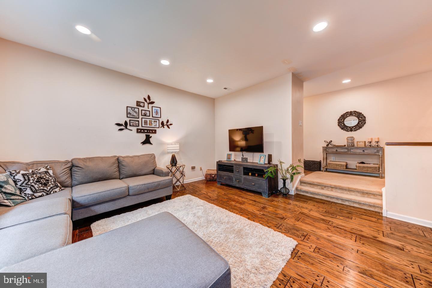 HEADLEY TRACE - Residential