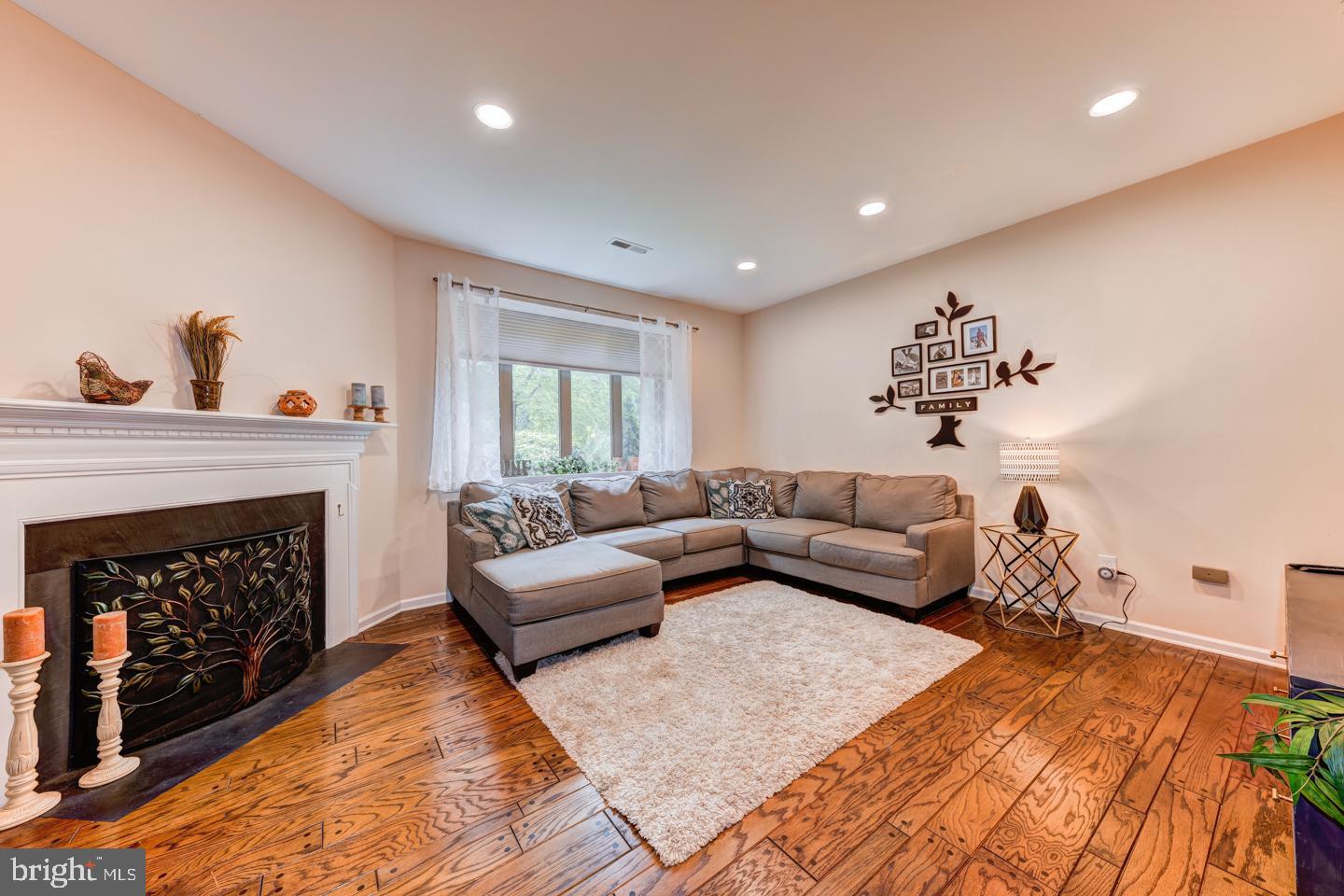 HEADLEY TRACE - Residential