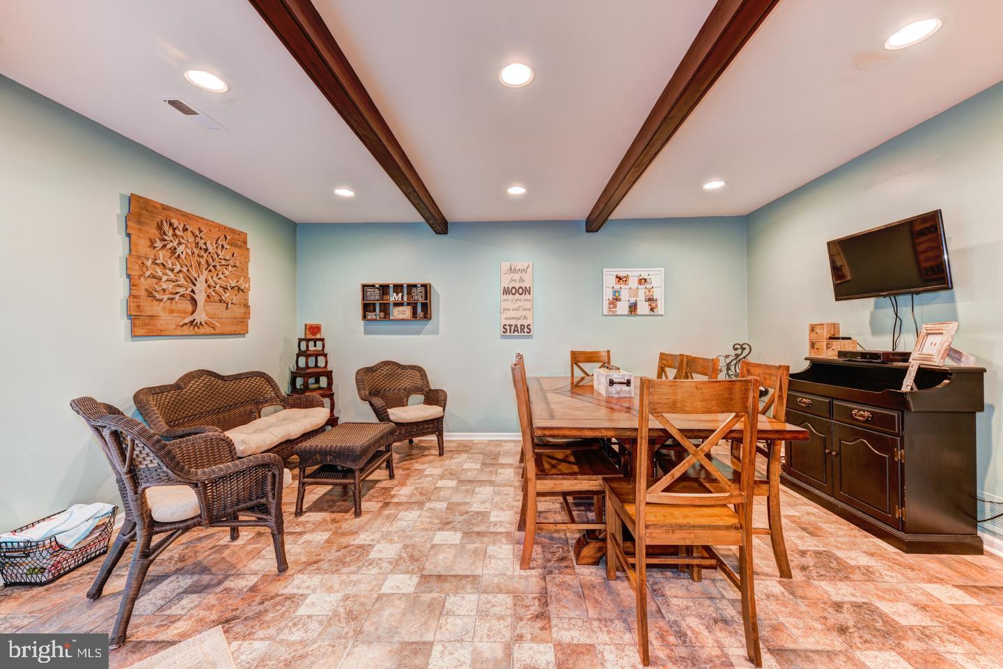 HEADLEY TRACE - Residential