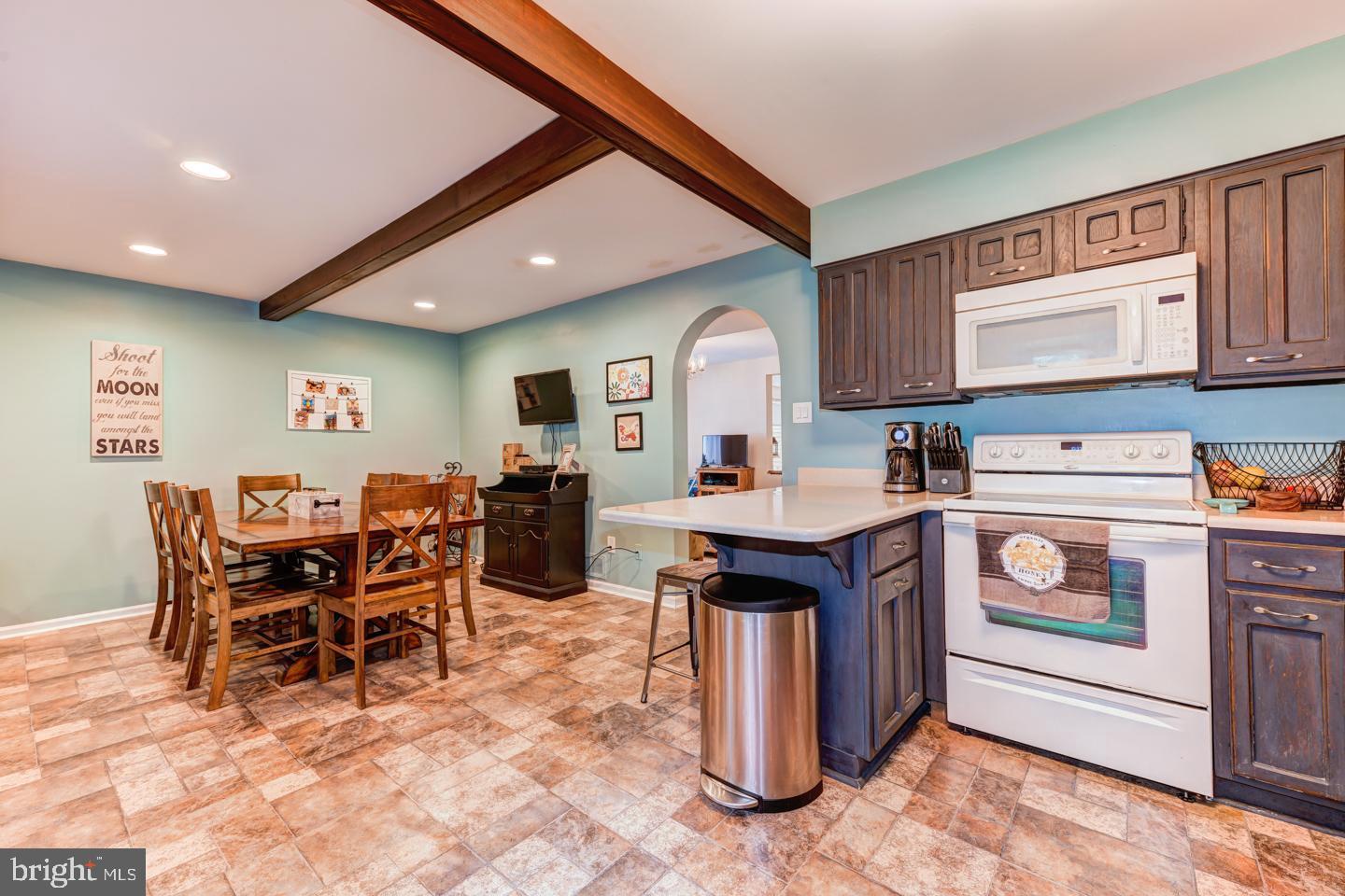 HEADLEY TRACE - Residential