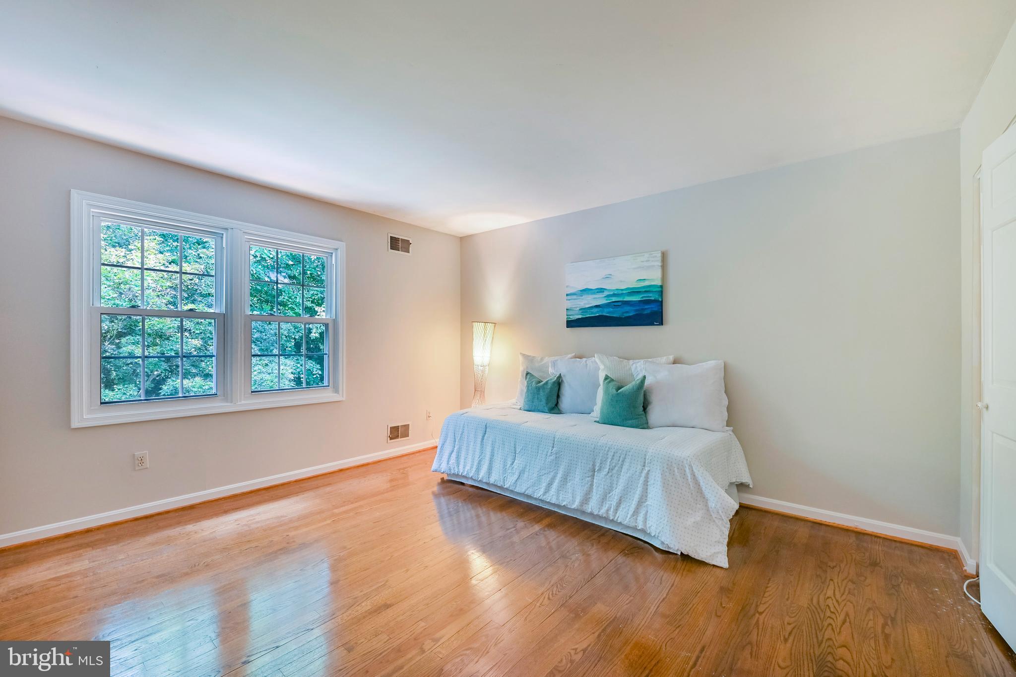 MERRYWOOD MANOR - Residential