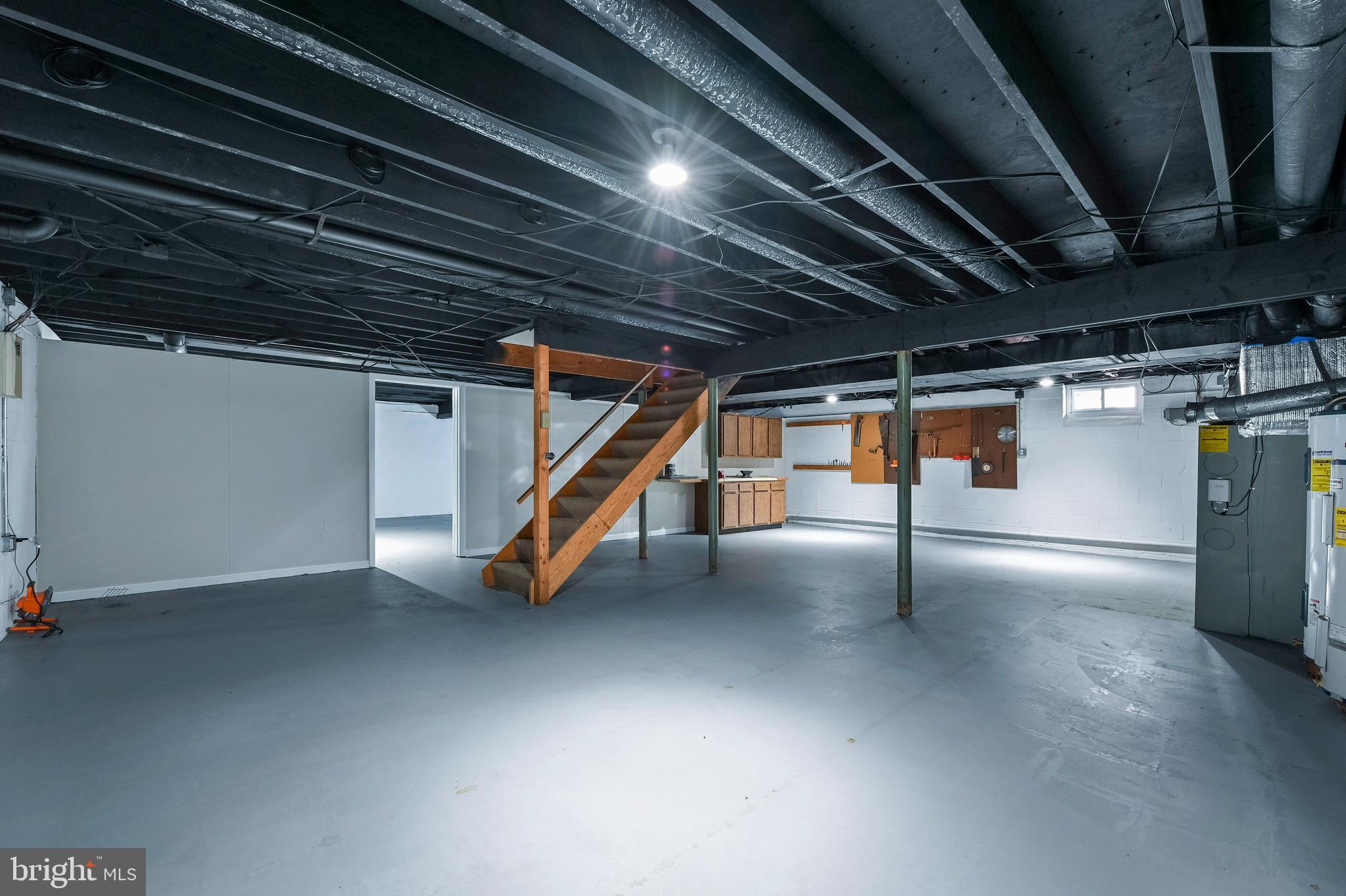 MERRYWOOD MANOR - Residential