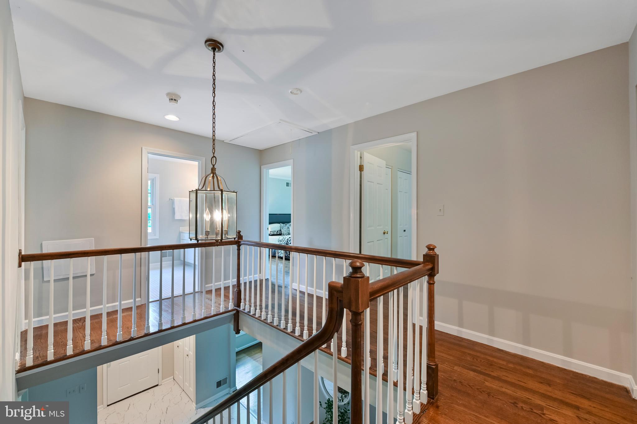 MERRYWOOD MANOR - Residential