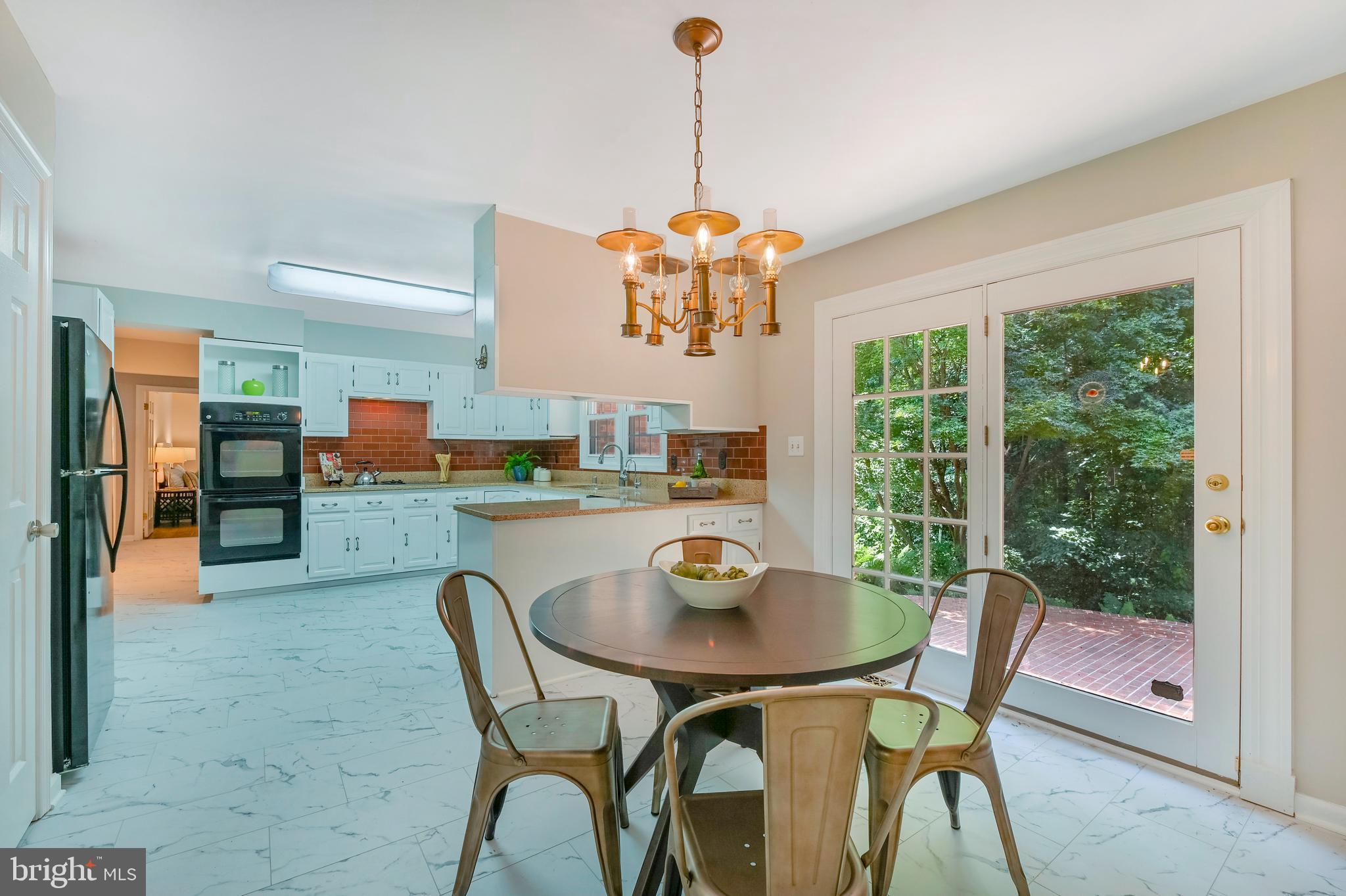 MERRYWOOD MANOR - Residential