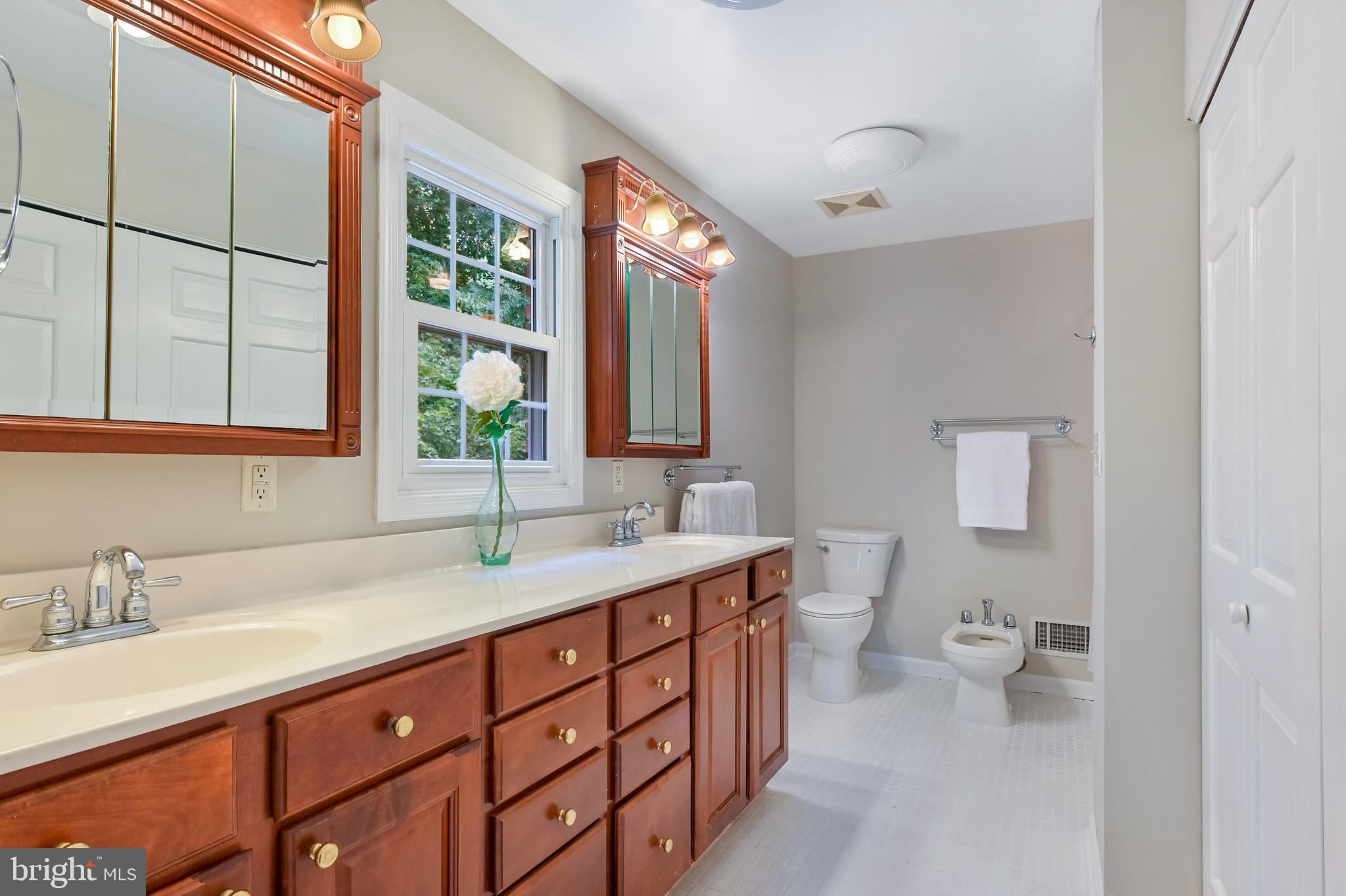 MERRYWOOD MANOR - Residential