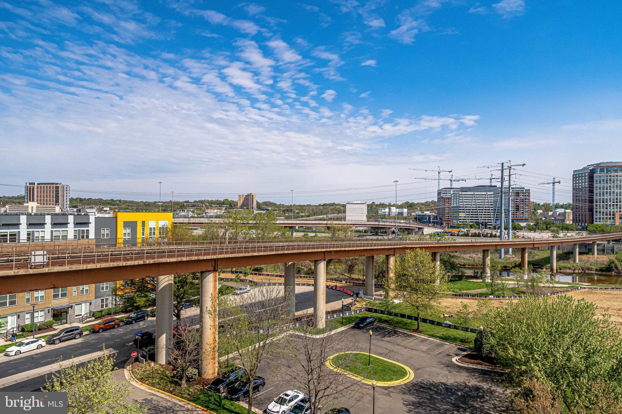 MIDTOWN ALEXANDRIA STATION CONDOMINIUM - Residential Lease