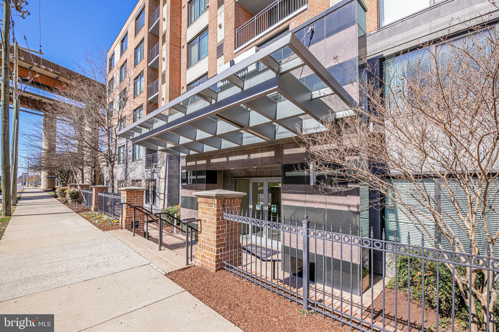 MIDTOWN ALEXANDRIA STATION CONDOMINIUM - Residential Lease