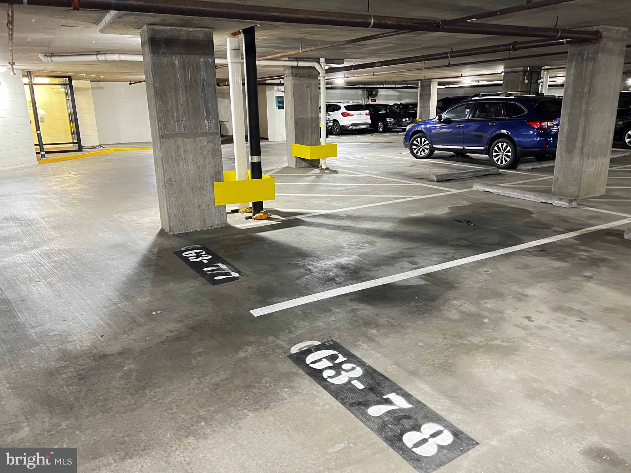 MIDTOWN ALEXANDRIA STATION CONDOMINIUM - Residential Lease