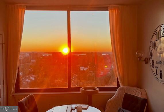 MIDTOWN ALEXANDRIA STATION CONDOMINIUM - Residential Lease