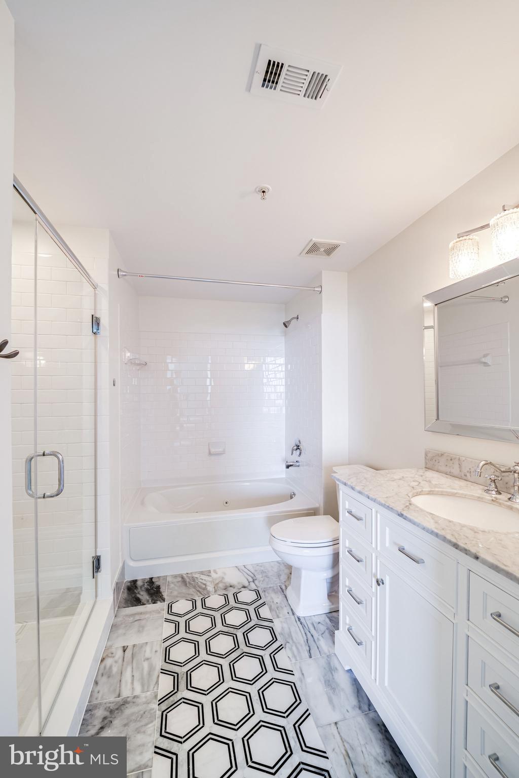 MIDTOWN ALEXANDRIA STATION CONDOMINIUM - Residential Lease