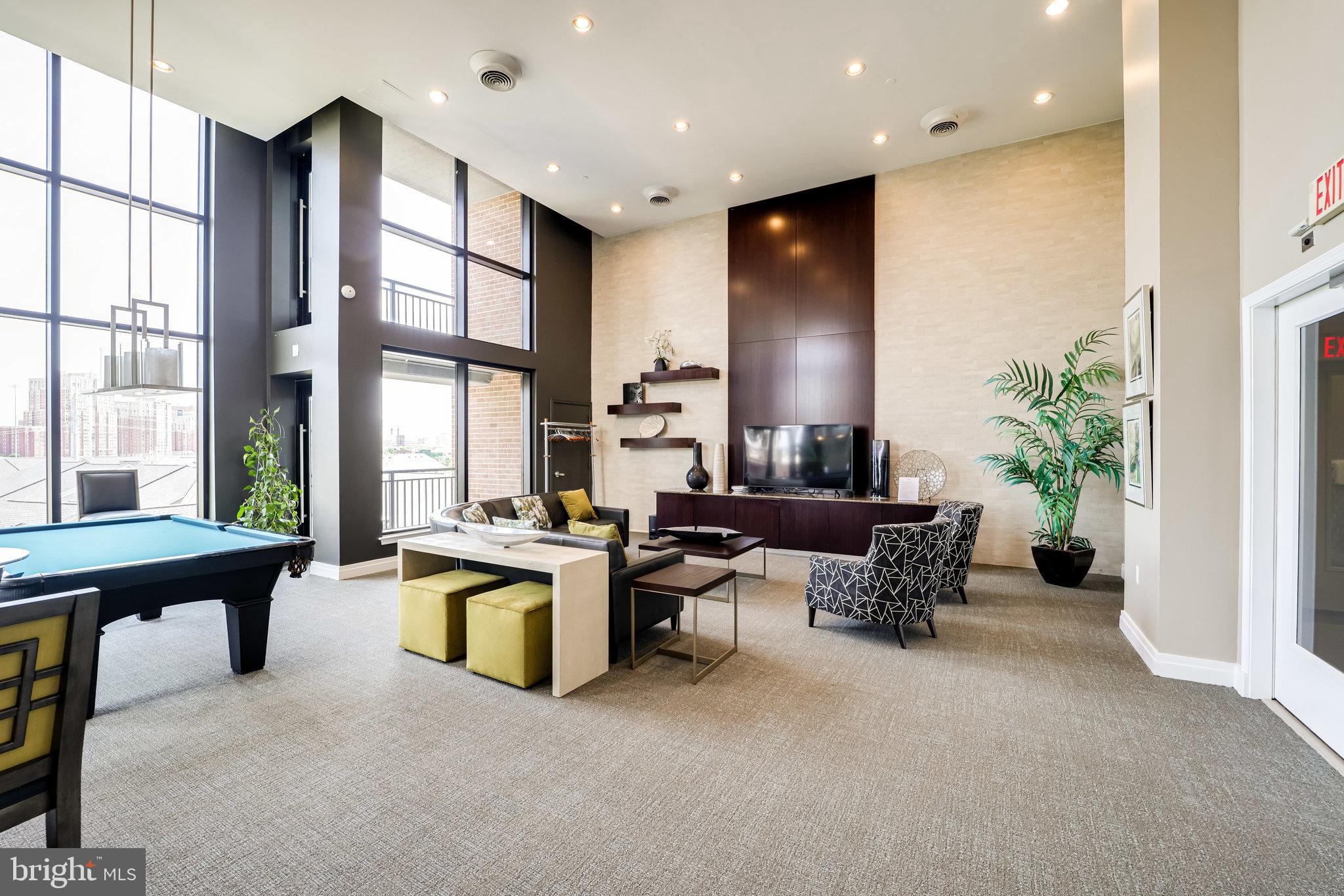 MIDTOWN ALEXANDRIA STATION CONDOMINIUM - Residential Lease