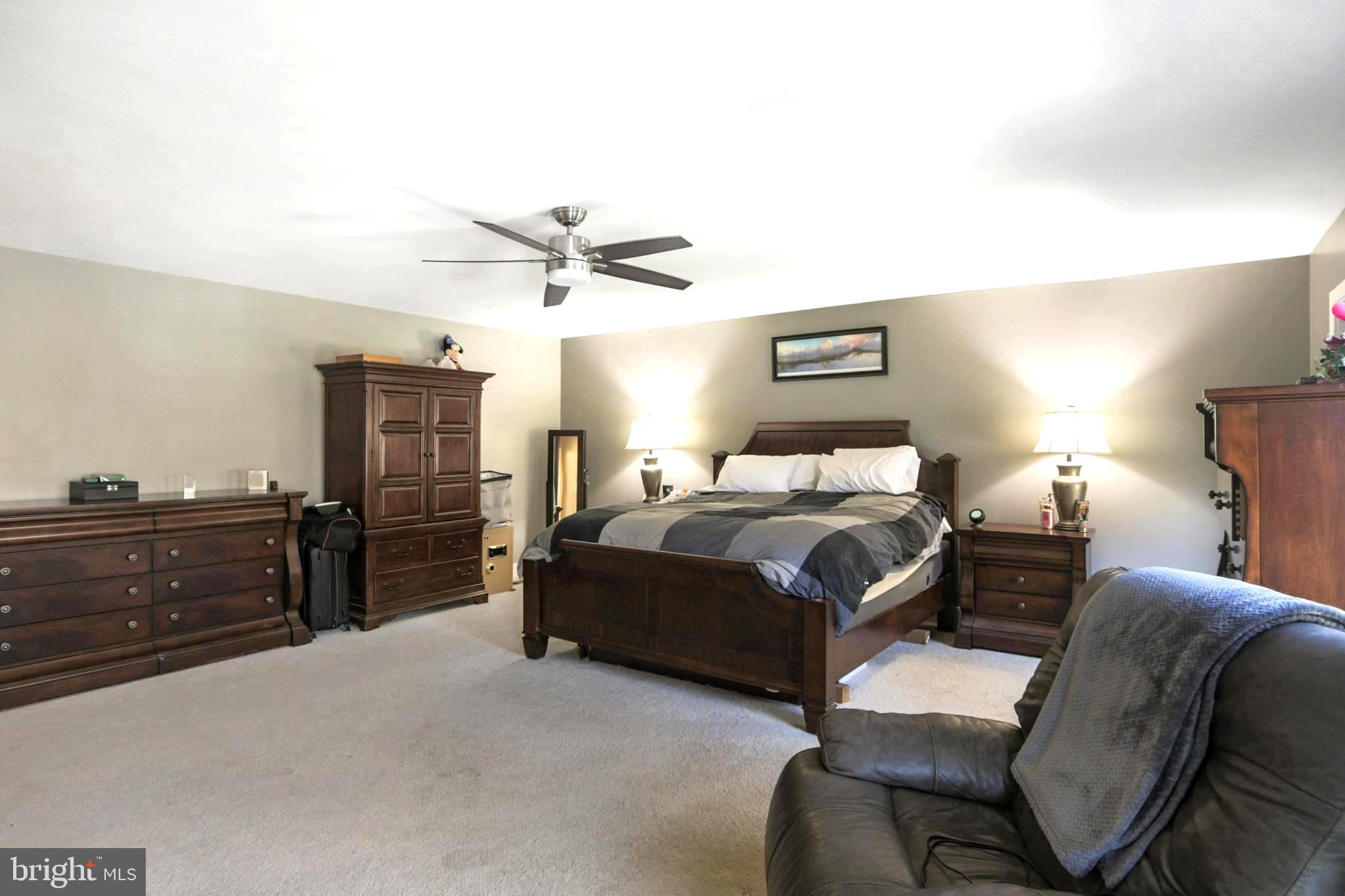 SARATOGA WOODS - Residential