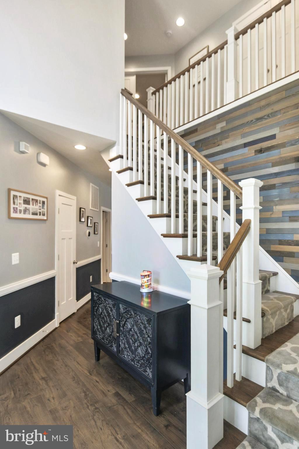 SARATOGA WOODS - Residential