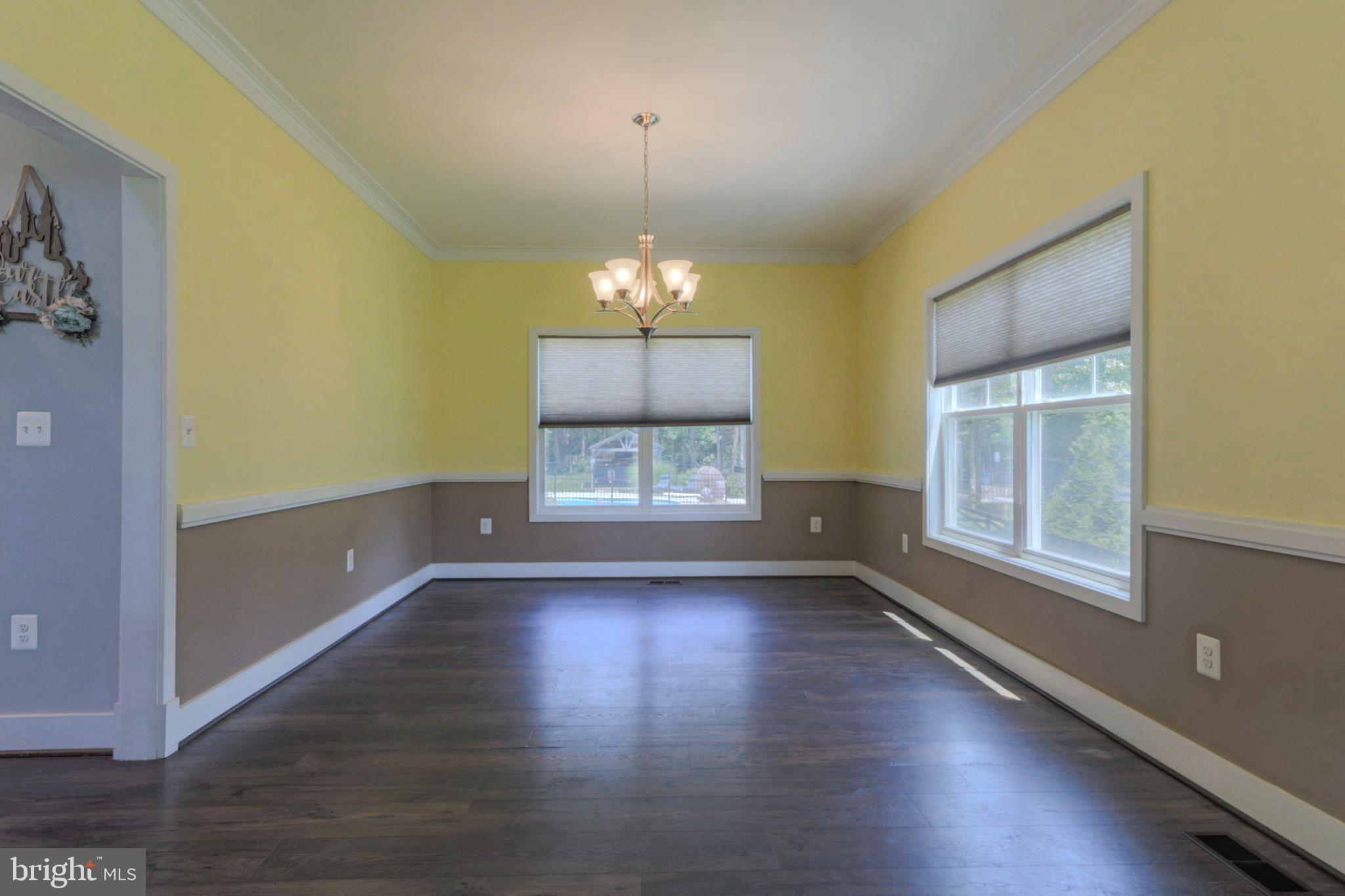 SARATOGA WOODS - Residential
