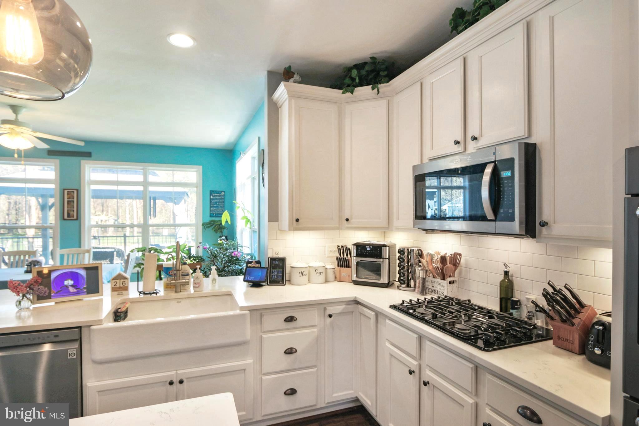SARATOGA WOODS - Residential