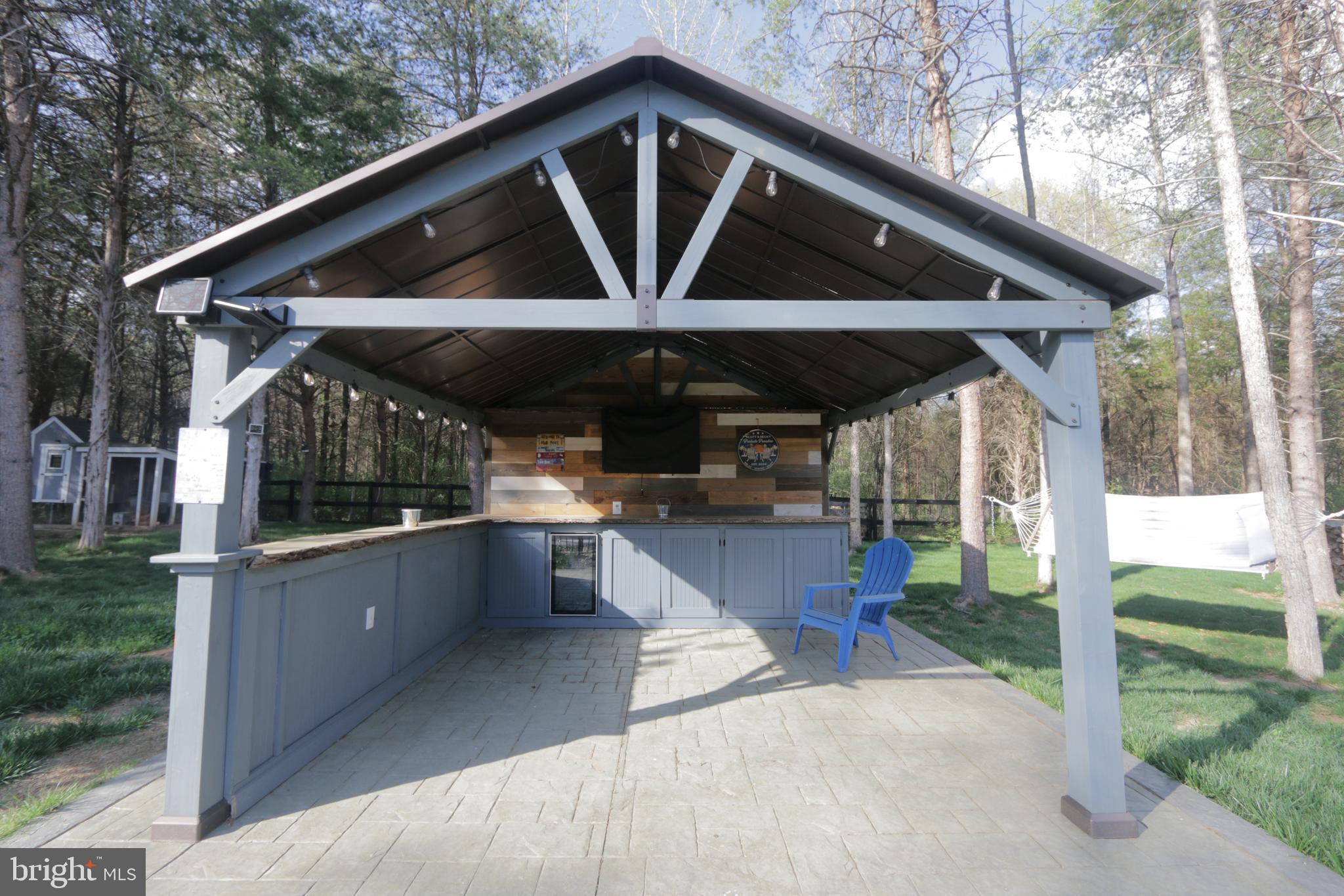 SARATOGA WOODS - Residential