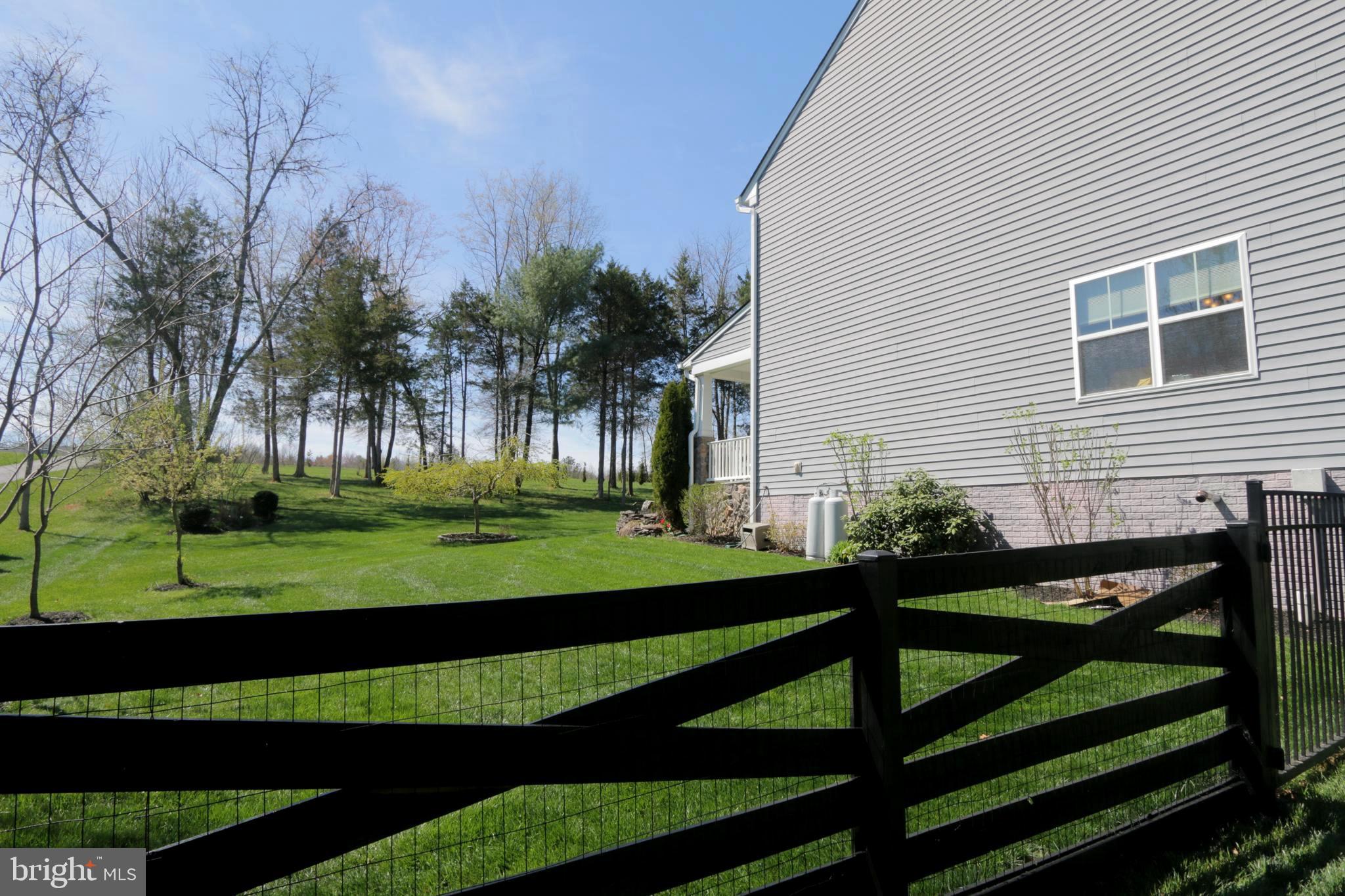 SARATOGA WOODS - Residential