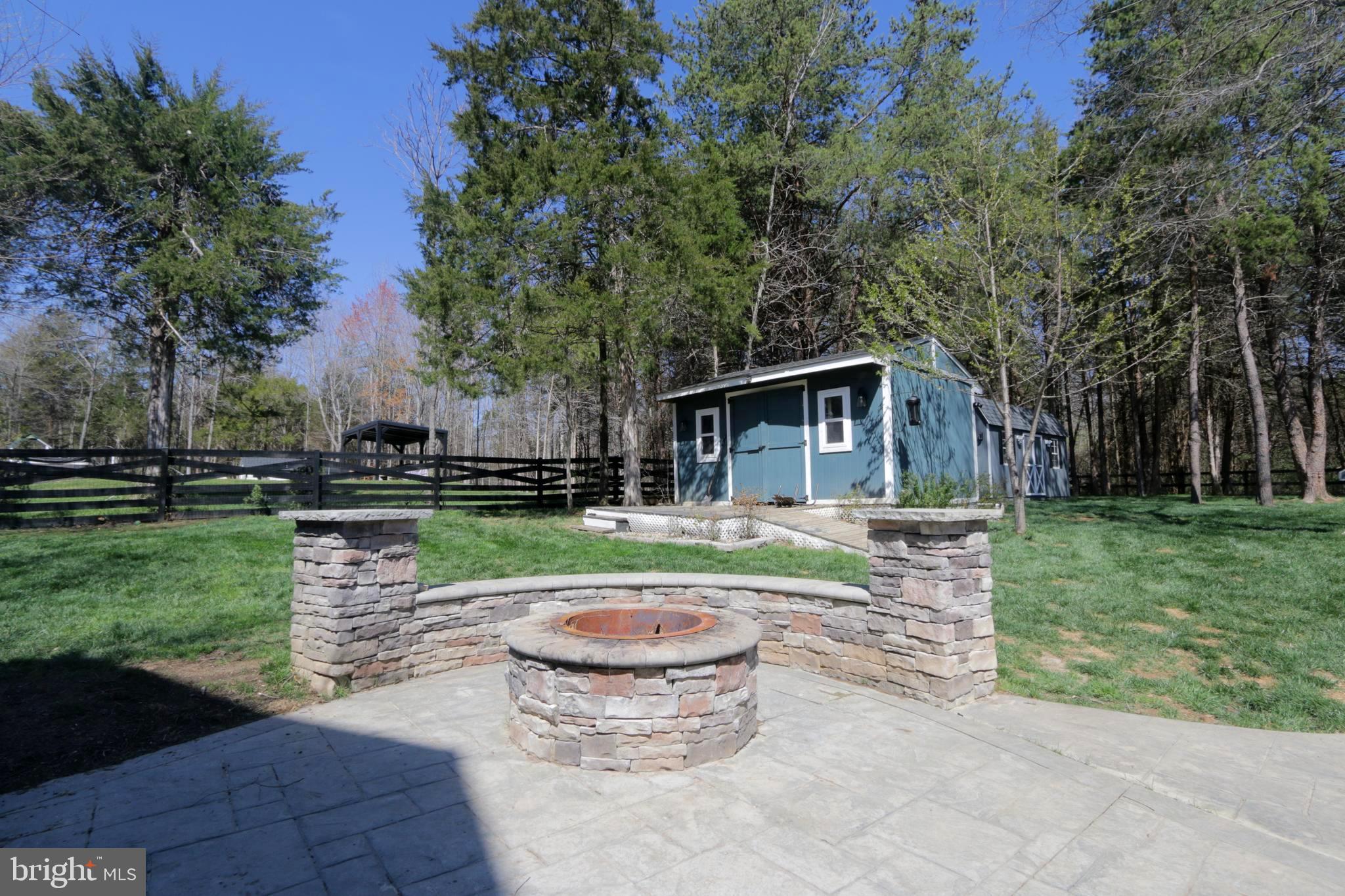 SARATOGA WOODS - Residential