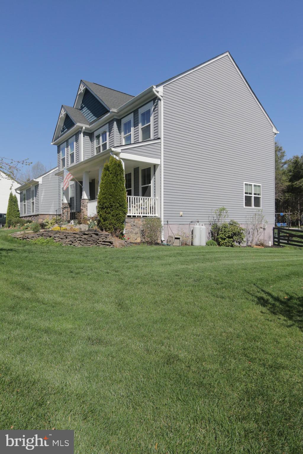 SARATOGA WOODS - Residential