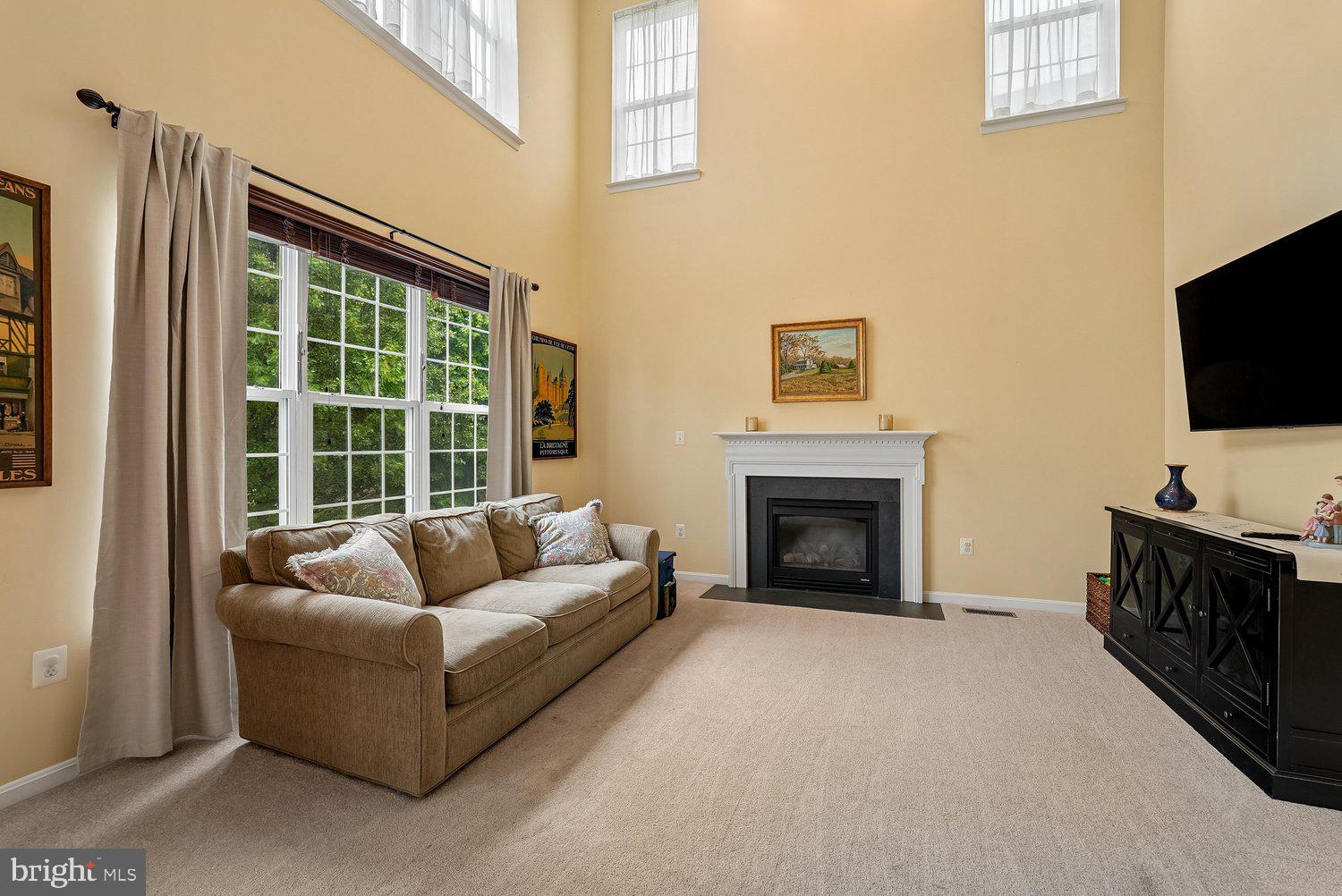 MOUNTAIN VALLEY - Residential