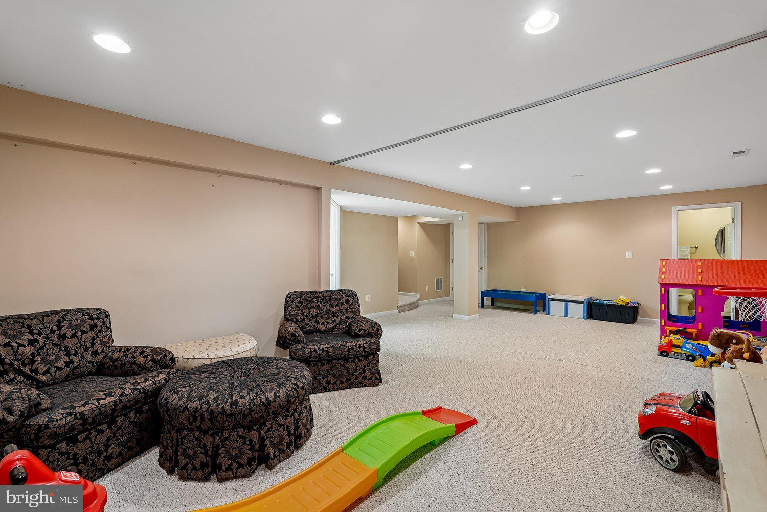 MOUNTAIN VALLEY - Residential