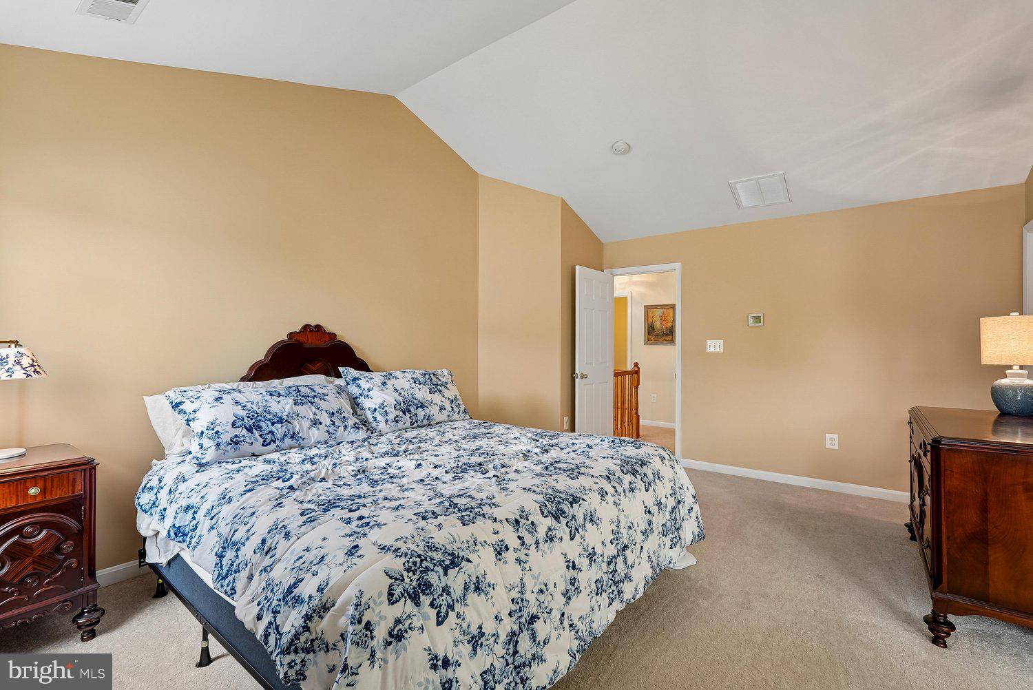 MOUNTAIN VALLEY - Residential
