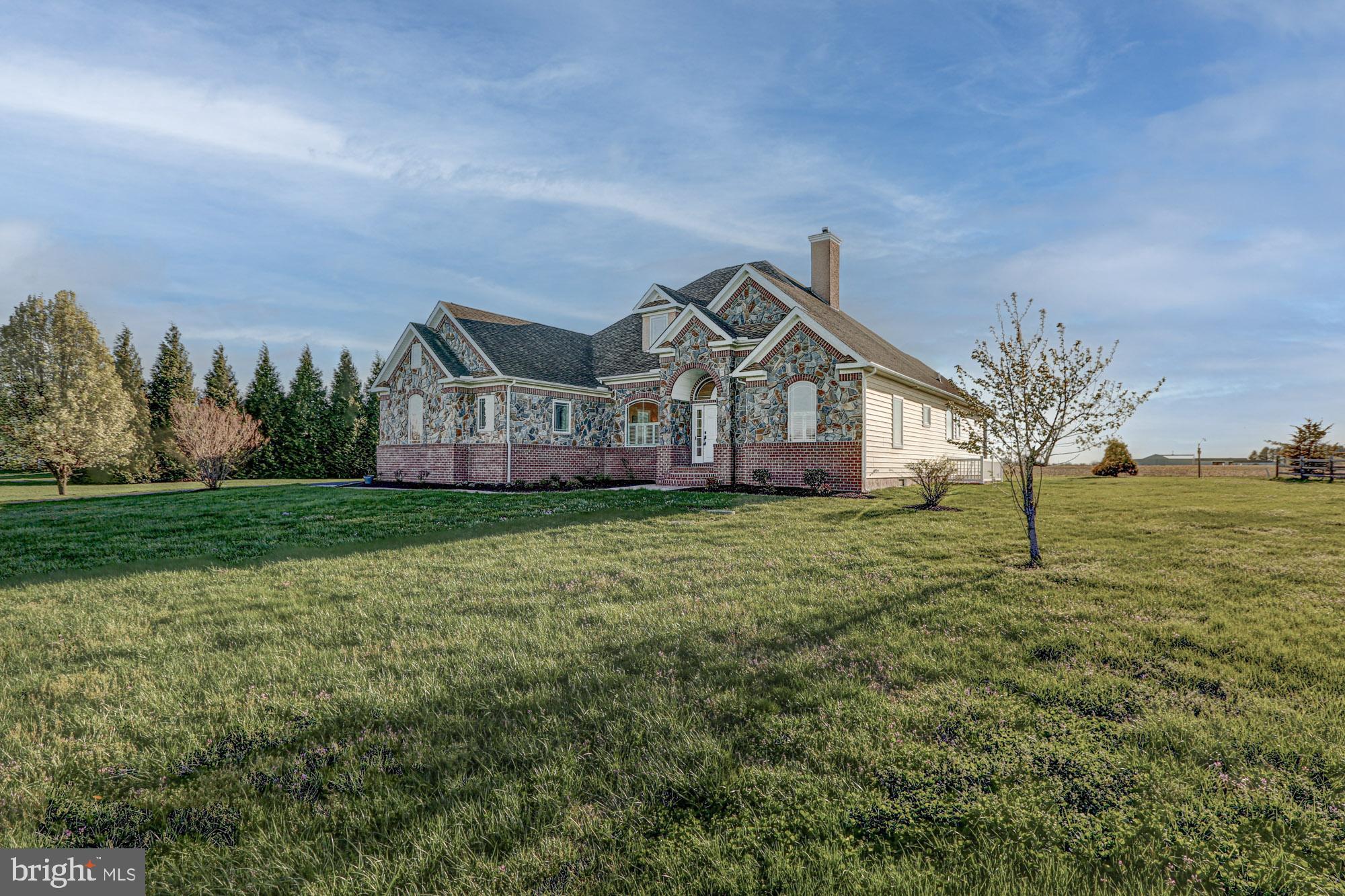 5 ISAACS LANE