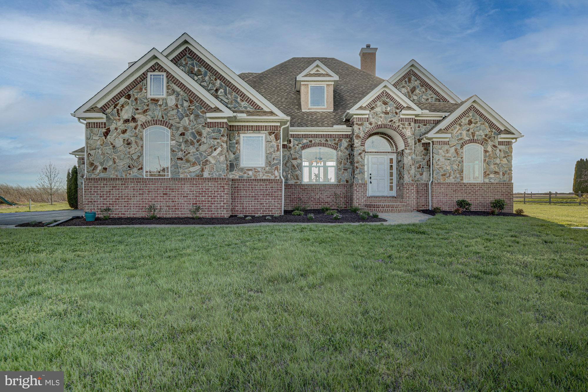 5 ISAACS LANE