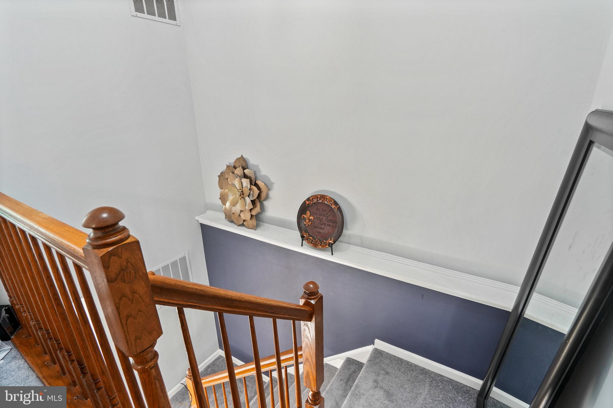 SADDLE CREEK - Residential