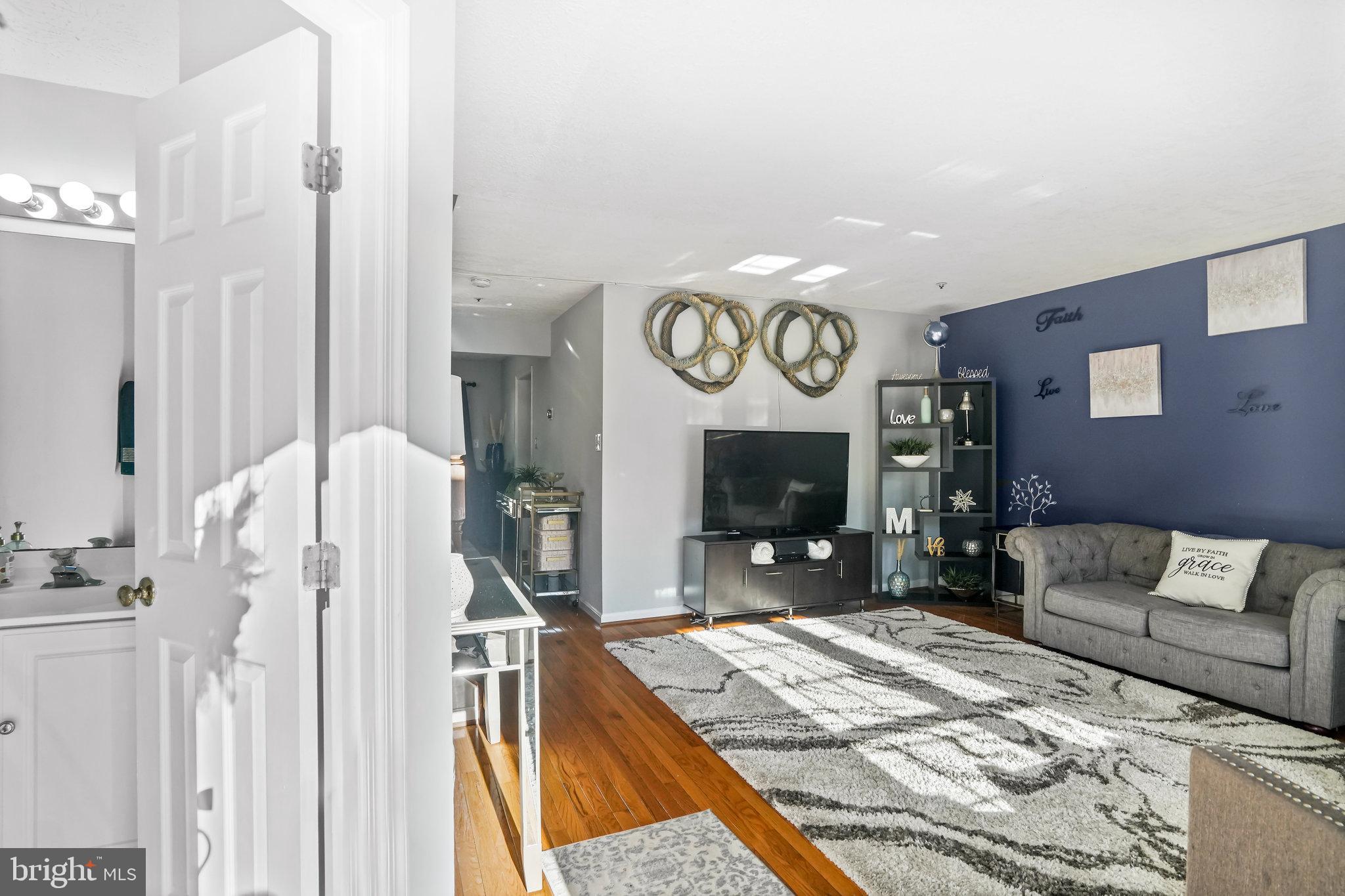 SADDLE CREEK - Residential