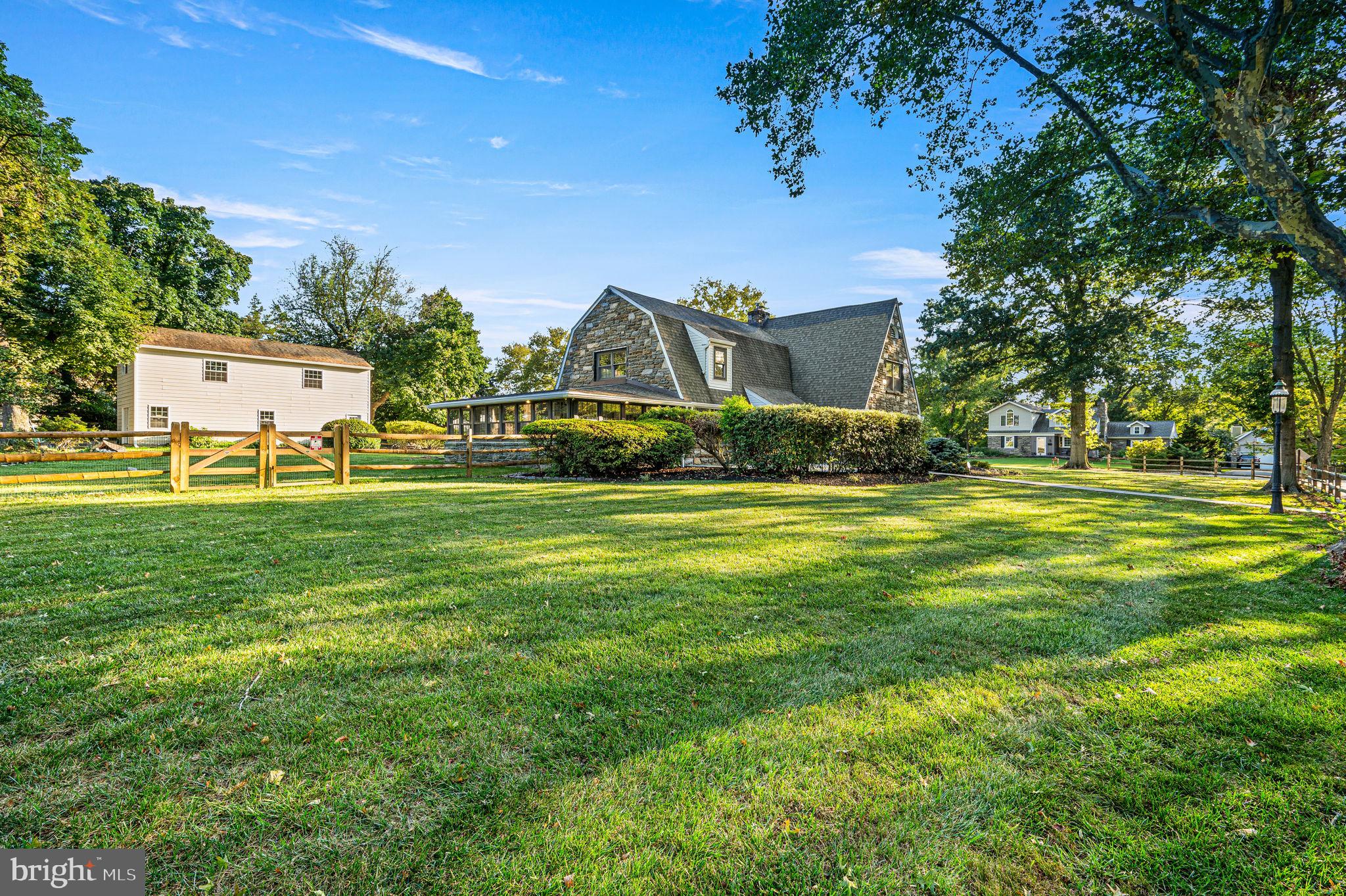 LAPIDEA HILLS - Residential