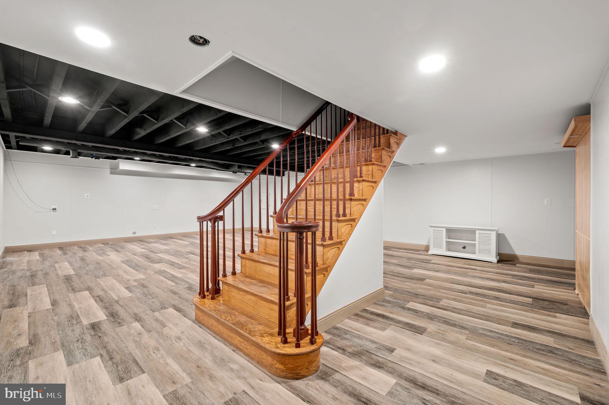 LAPIDEA HILLS - Residential