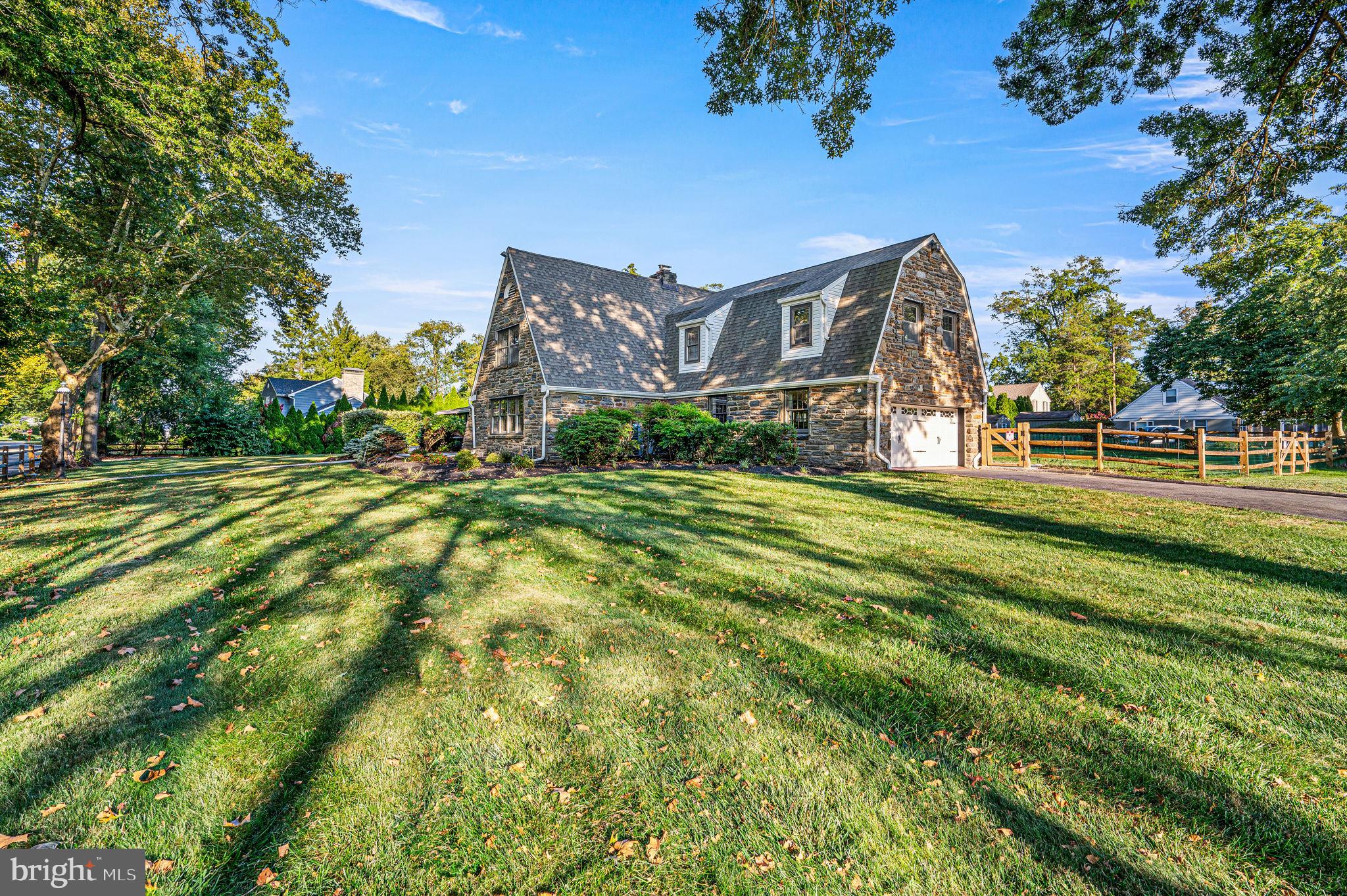 LAPIDEA HILLS - Residential