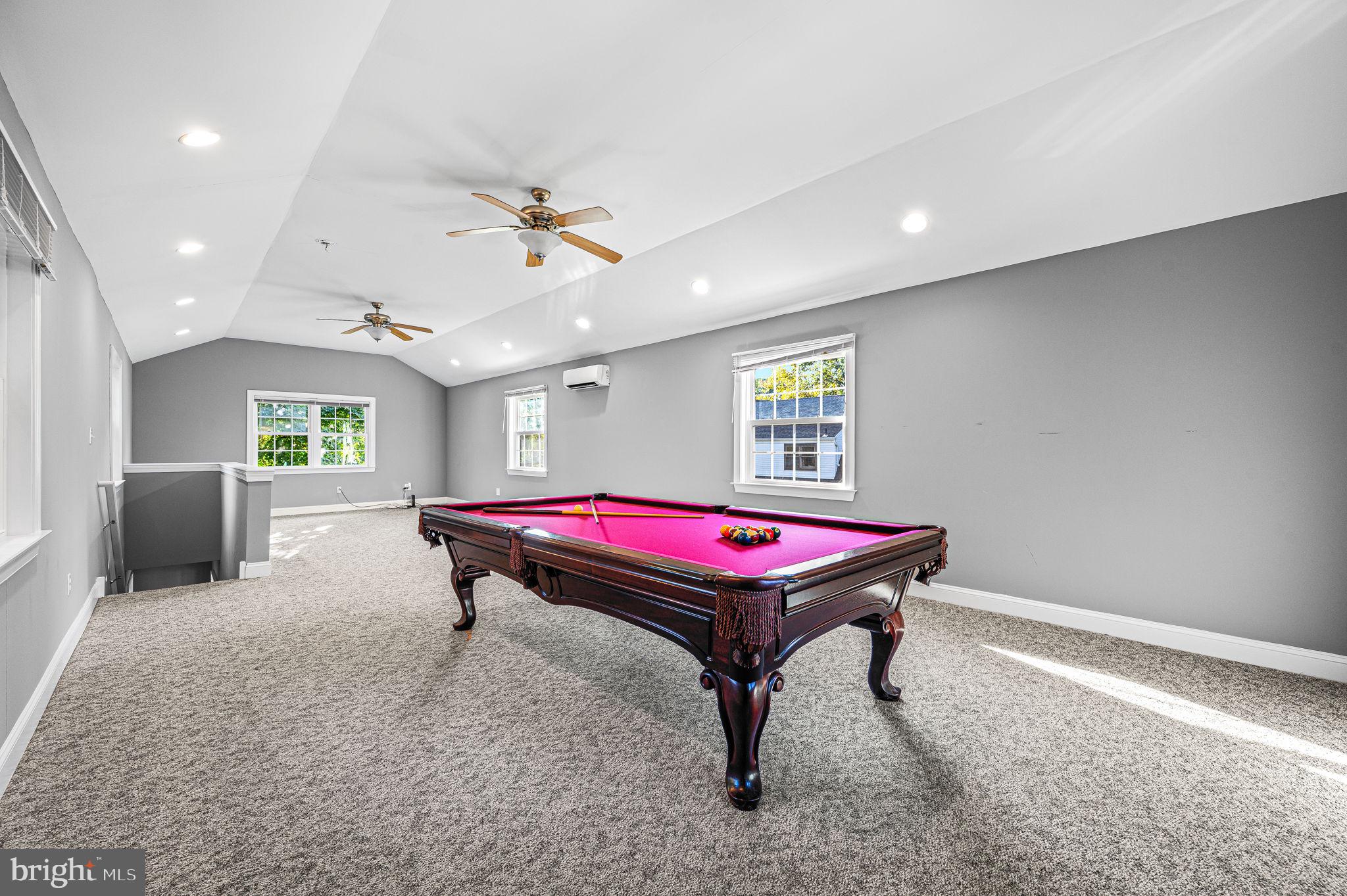 LAPIDEA HILLS - Residential