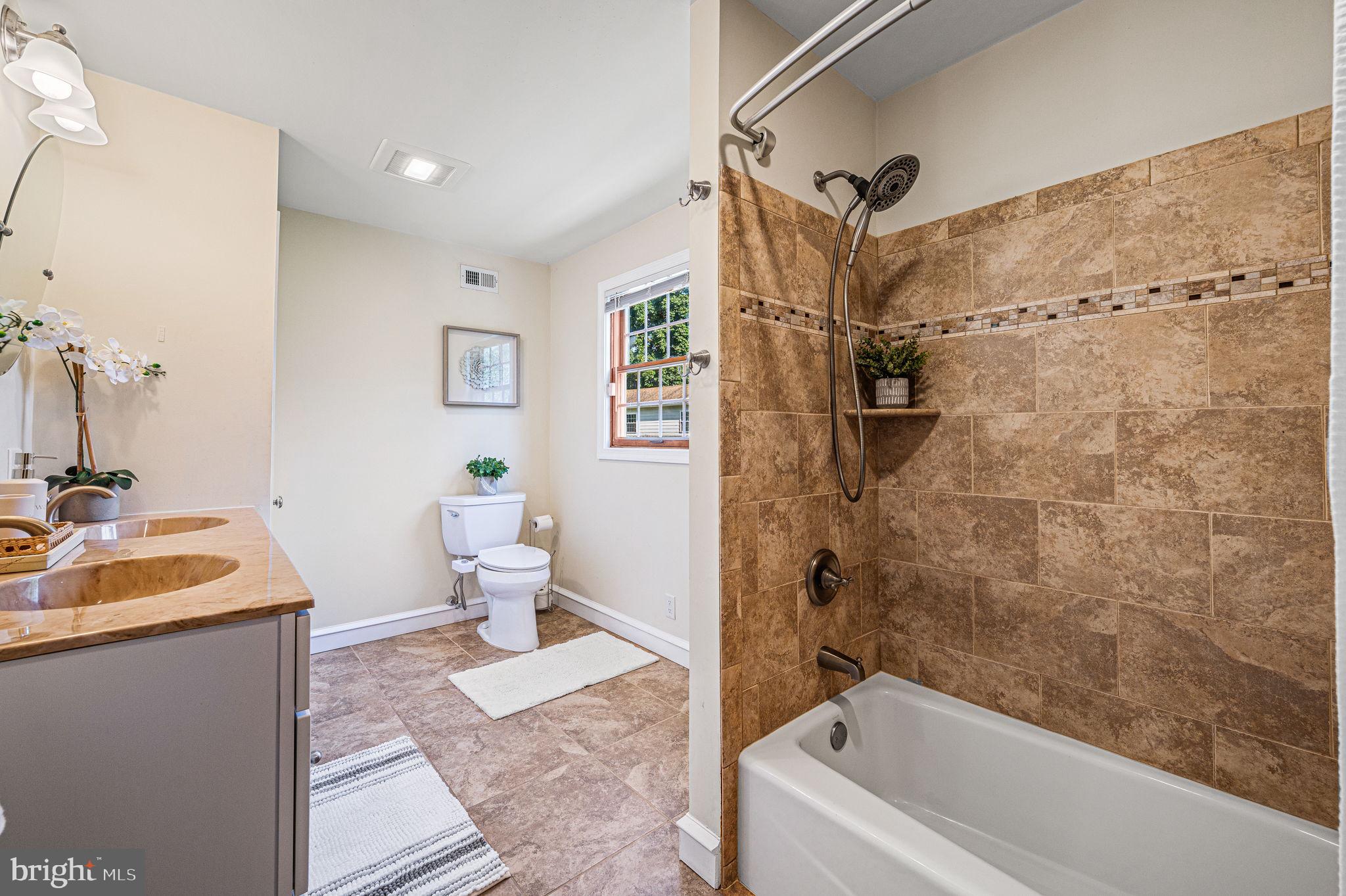 LAPIDEA HILLS - Residential