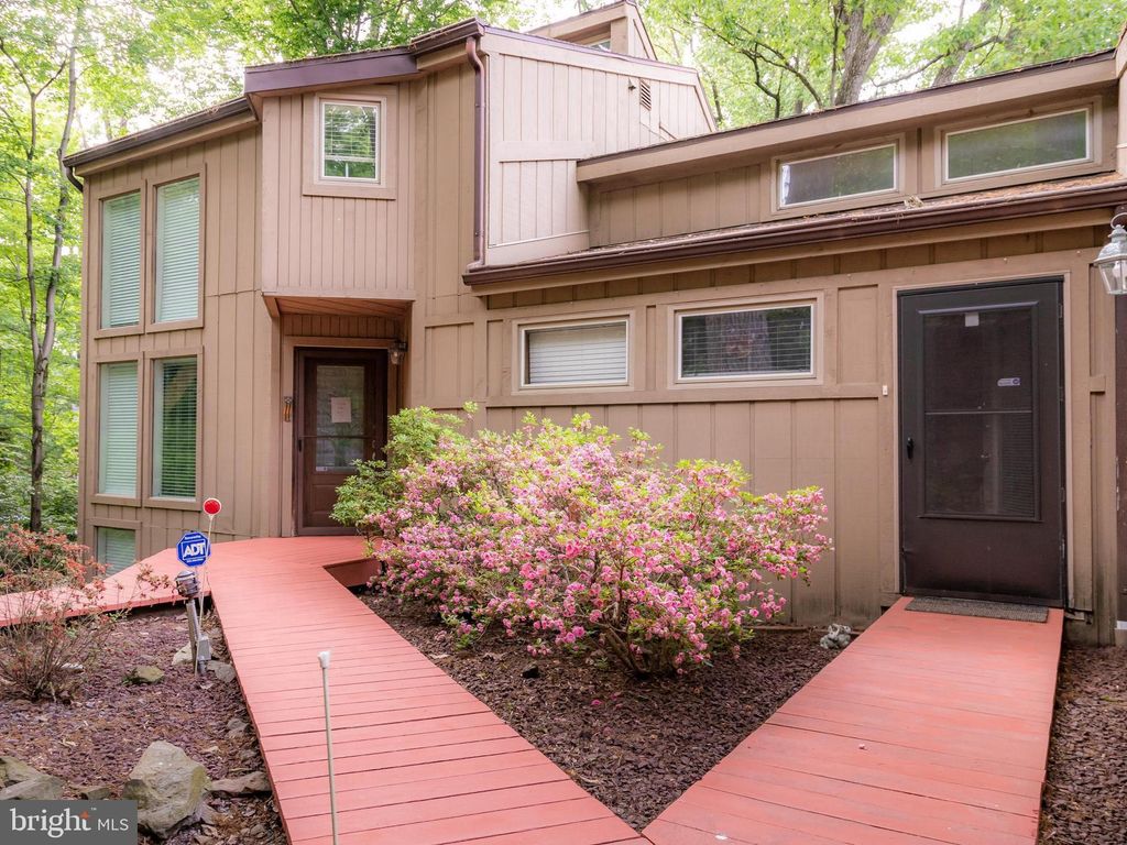 Photo of 936 FOREST RD, LANCASTER, PA 17601 (MLS # PALA2032780)