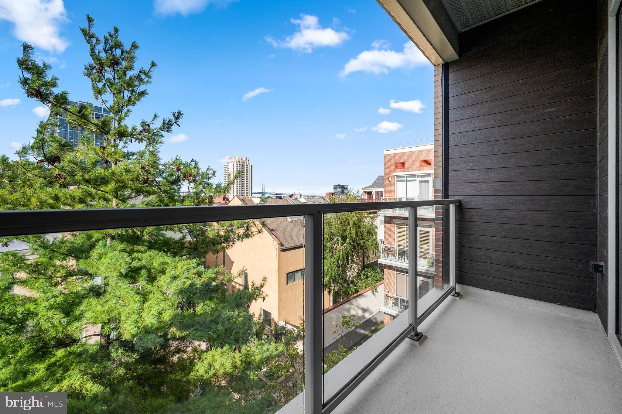 SOCIETY HILL - Residential Lease