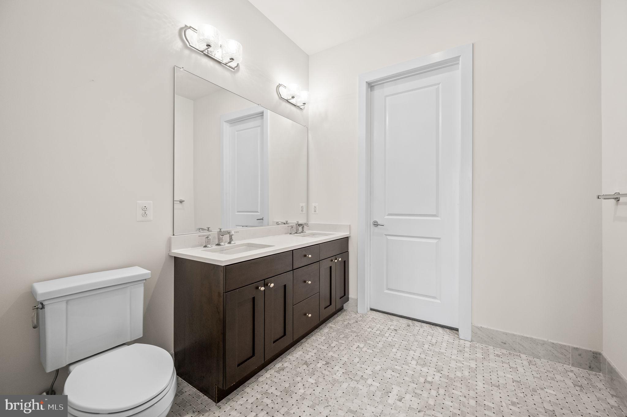 SOCIETY HILL - Residential Lease