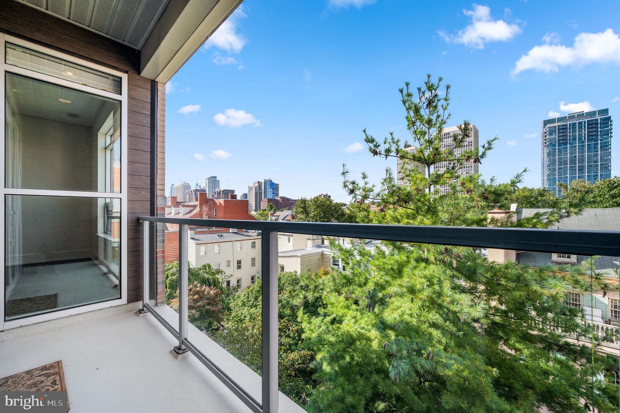 SOCIETY HILL - Residential Lease