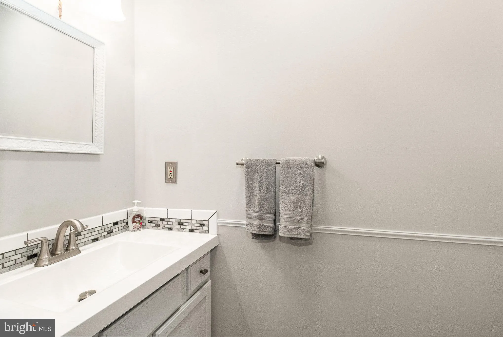 Mount Wolf, Pennsylvania 17347, United States, 3 Bedrooms Bedrooms, ,4 BathroomsBathrooms,Residential,Pending,153911