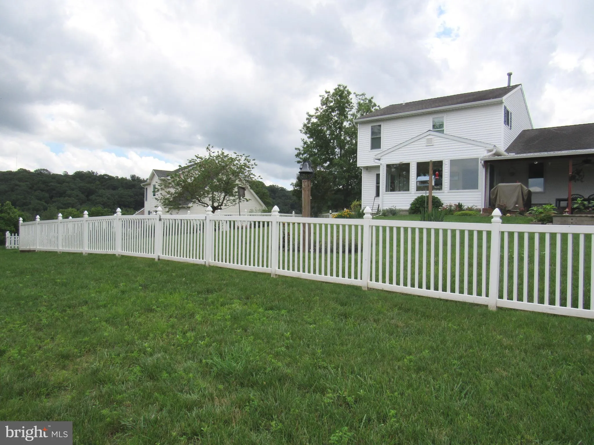 Mount Wolf, Pennsylvania 17347, United States, 3 Bedrooms Bedrooms, ,4 BathroomsBathrooms,Residential,Pending,153911