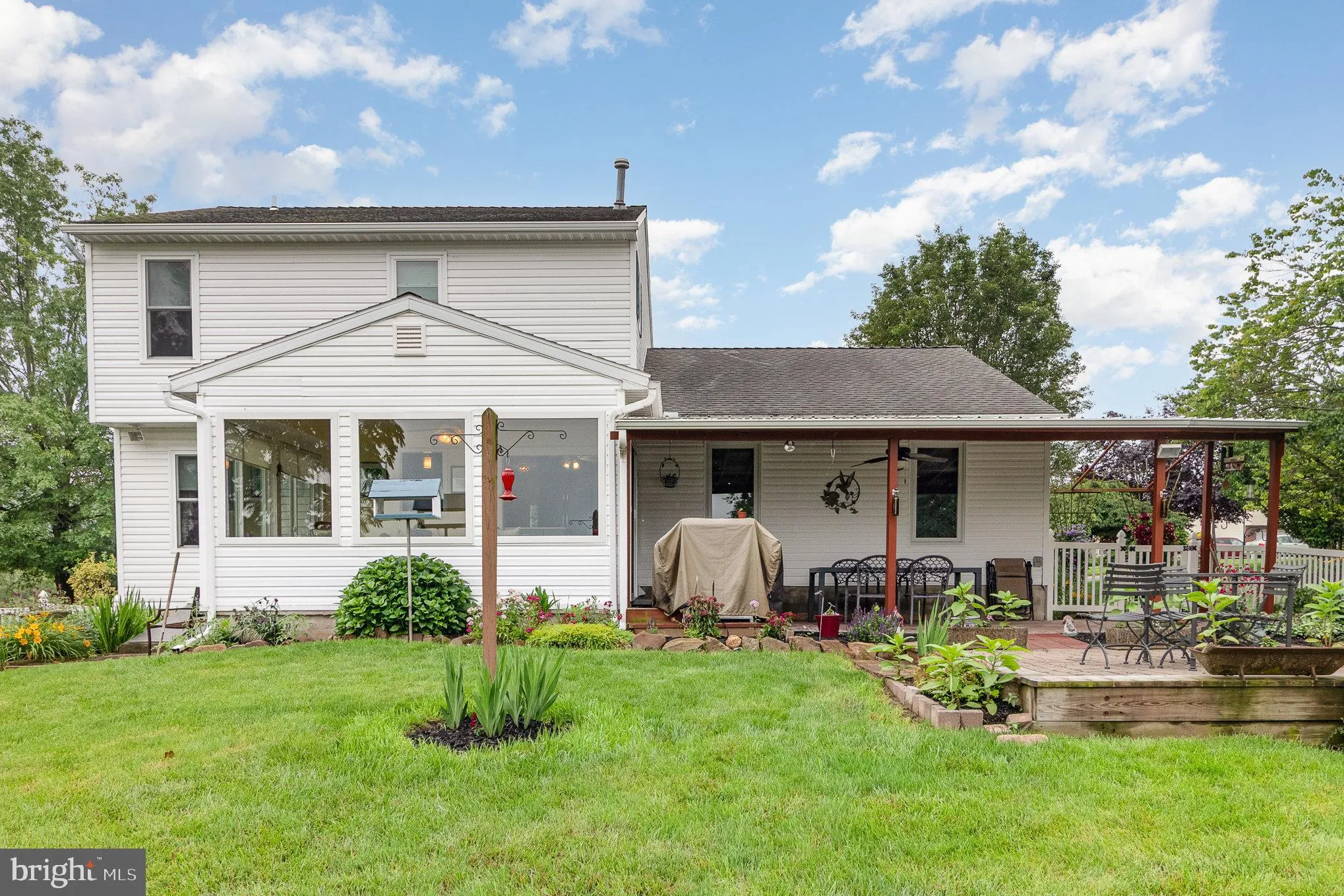 Mount Wolf, Pennsylvania 17347, United States, 3 Bedrooms Bedrooms, ,4 BathroomsBathrooms,Residential,Pending,153911