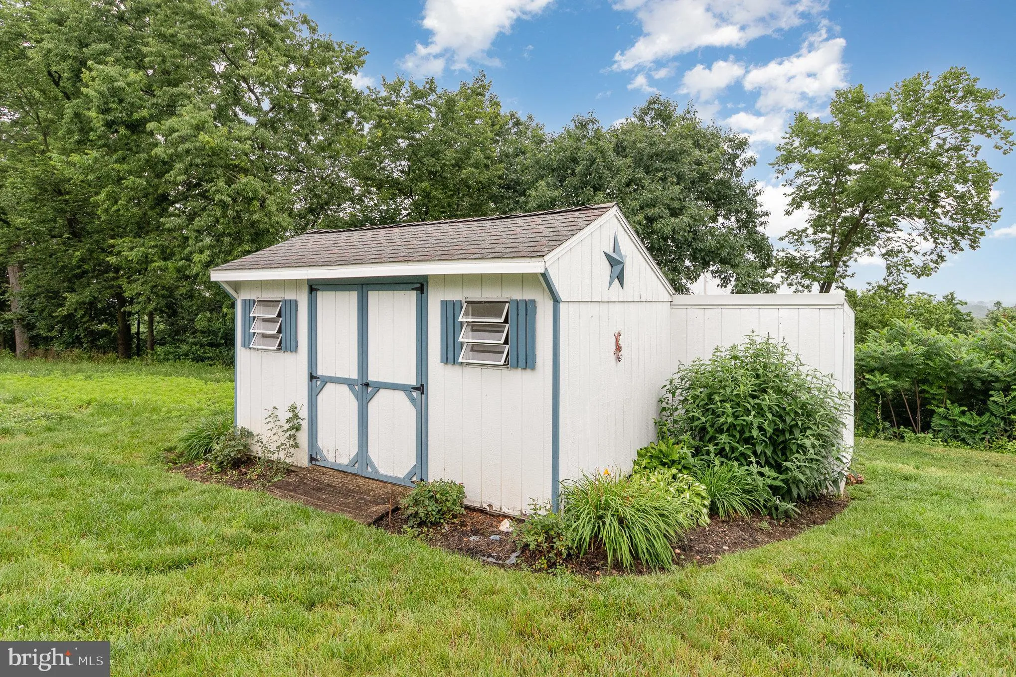 Mount Wolf, Pennsylvania 17347, United States, 3 Bedrooms Bedrooms, ,4 BathroomsBathrooms,Residential,Pending,153911