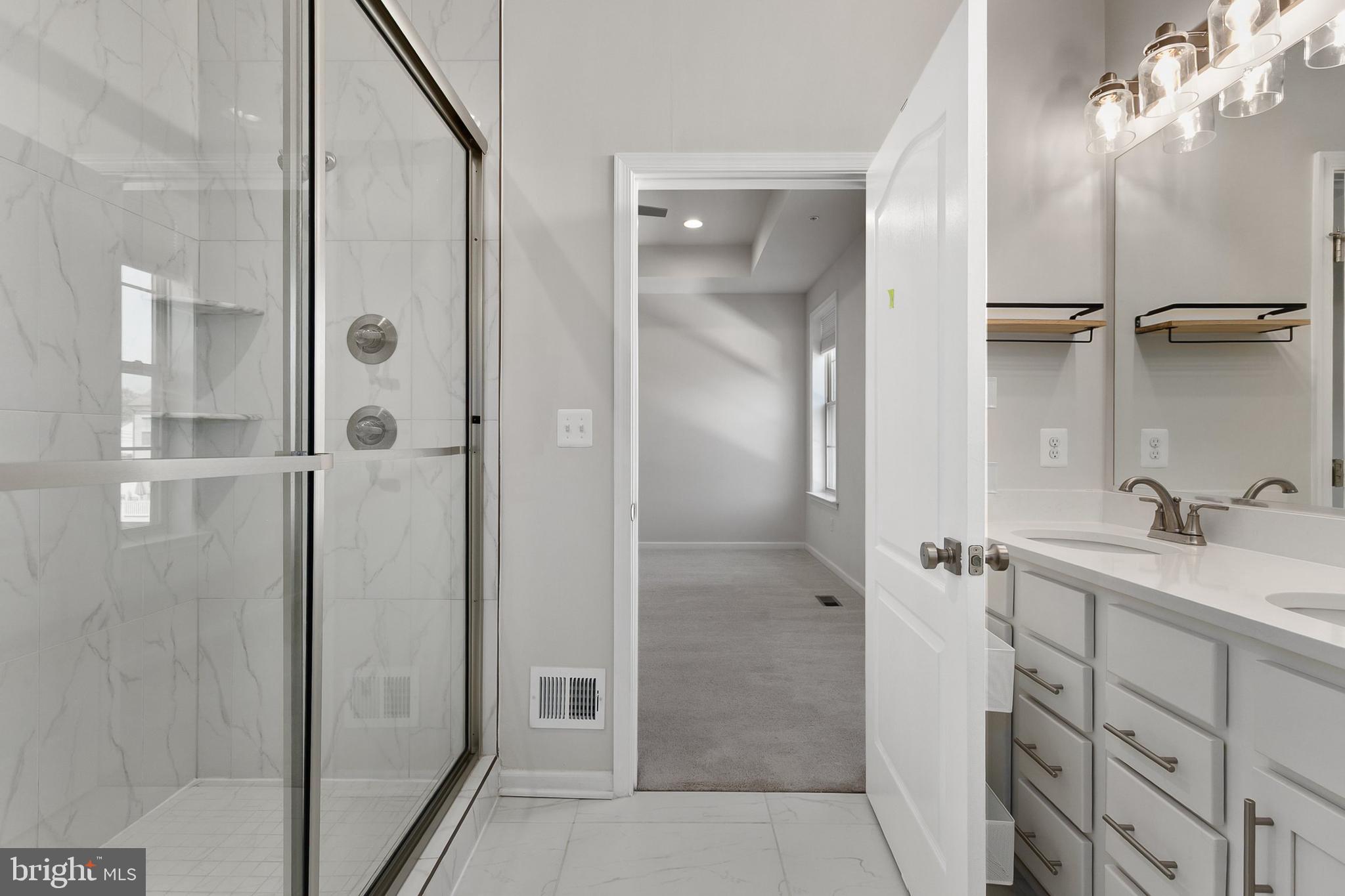 ASHTON MARKET - Residential