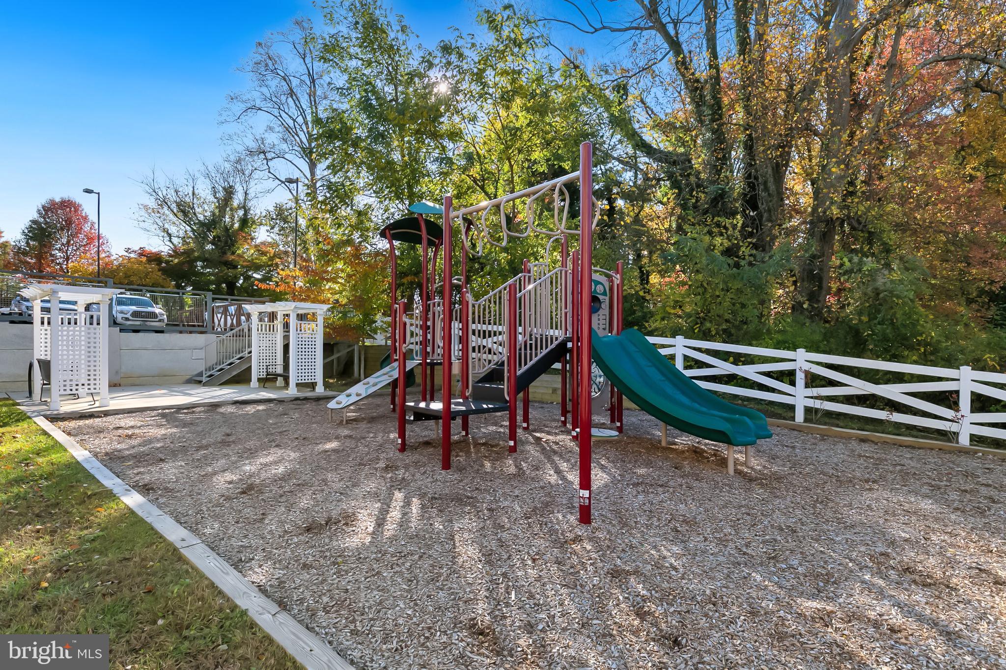 ASHTON MARKET - Residential