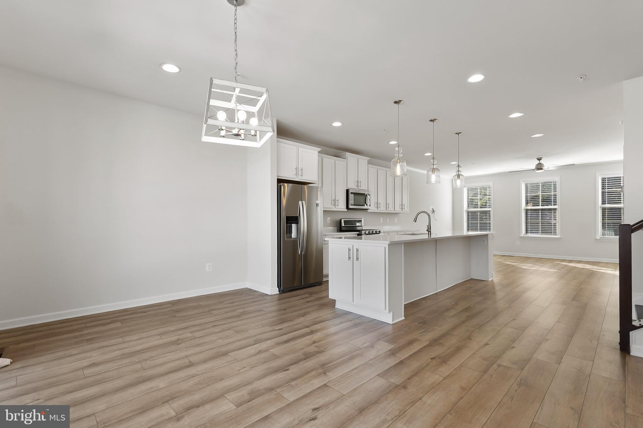 ASHTON MARKET - Residential