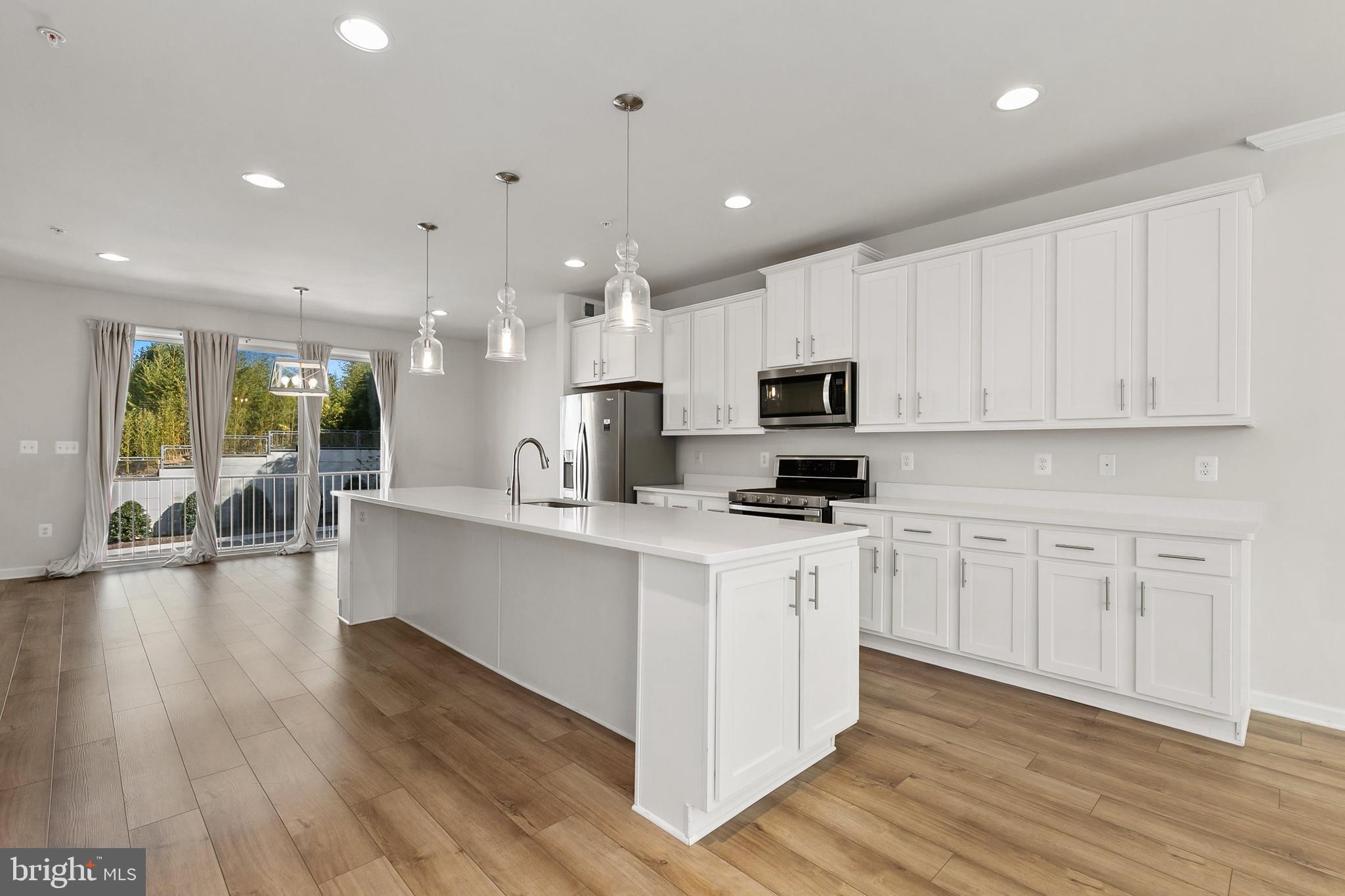 ASHTON MARKET - Residential