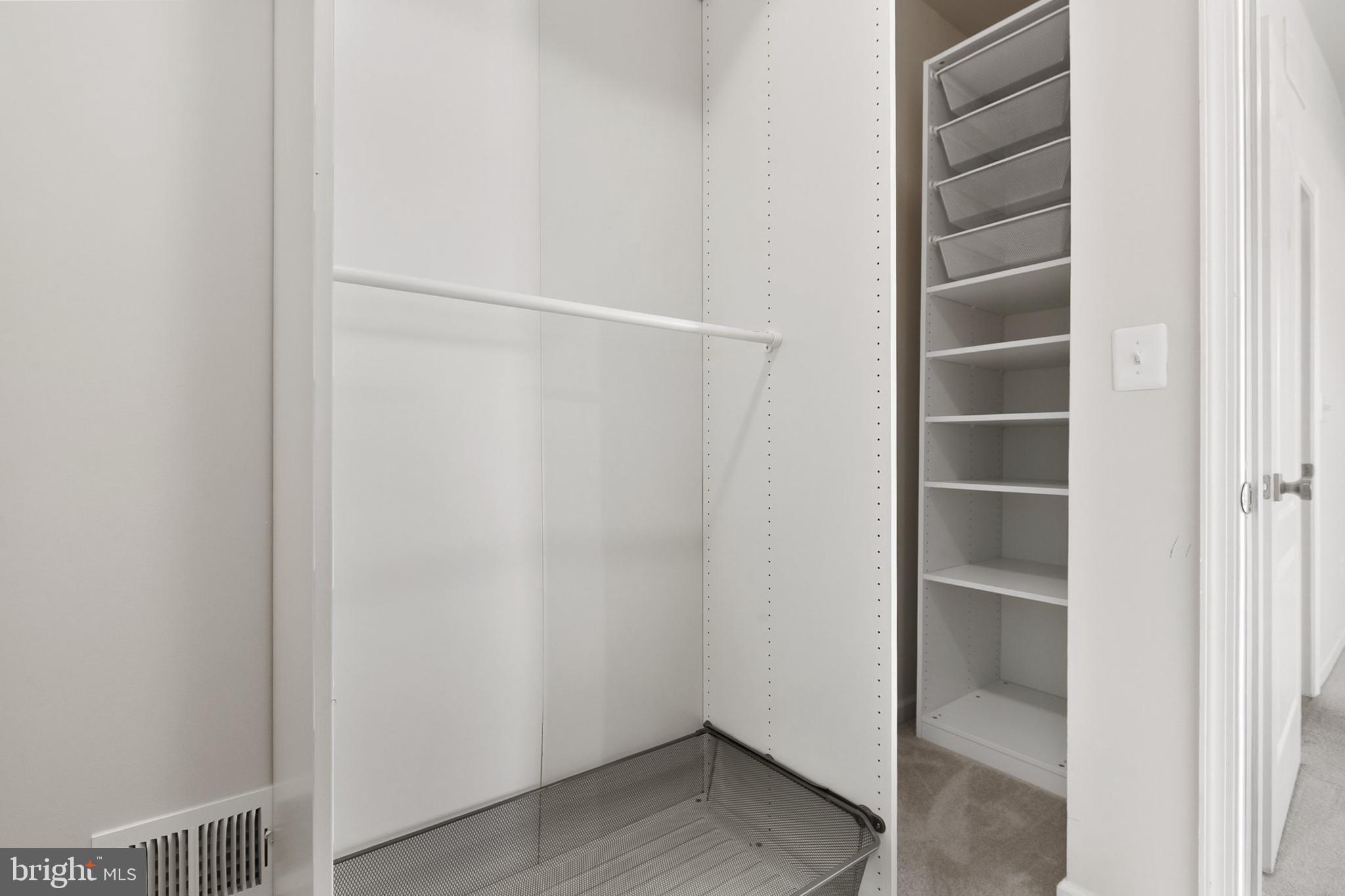 ASHTON MARKET - Residential